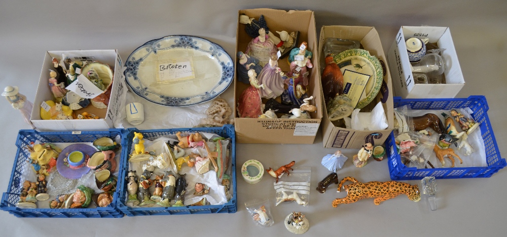 Restoration Lot: Large quantity of assorted damaged ceramics and glassware including Royal Doulton,