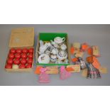 Quantity of childrens china together with some vintage bagged jigsaws,