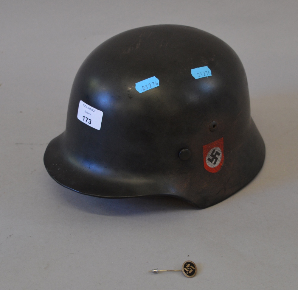 Reproduction German WWII helmet together with a related pin badge (2) - Image 2 of 2