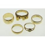 POLICE > Five 9ct H/M rings, Approx. total weight 26.