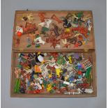 Quantity of plastic soldiers & other figures,