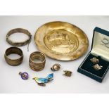 Mixed lot to include a Scandinavian dish marked '830 S', two napkin rings,