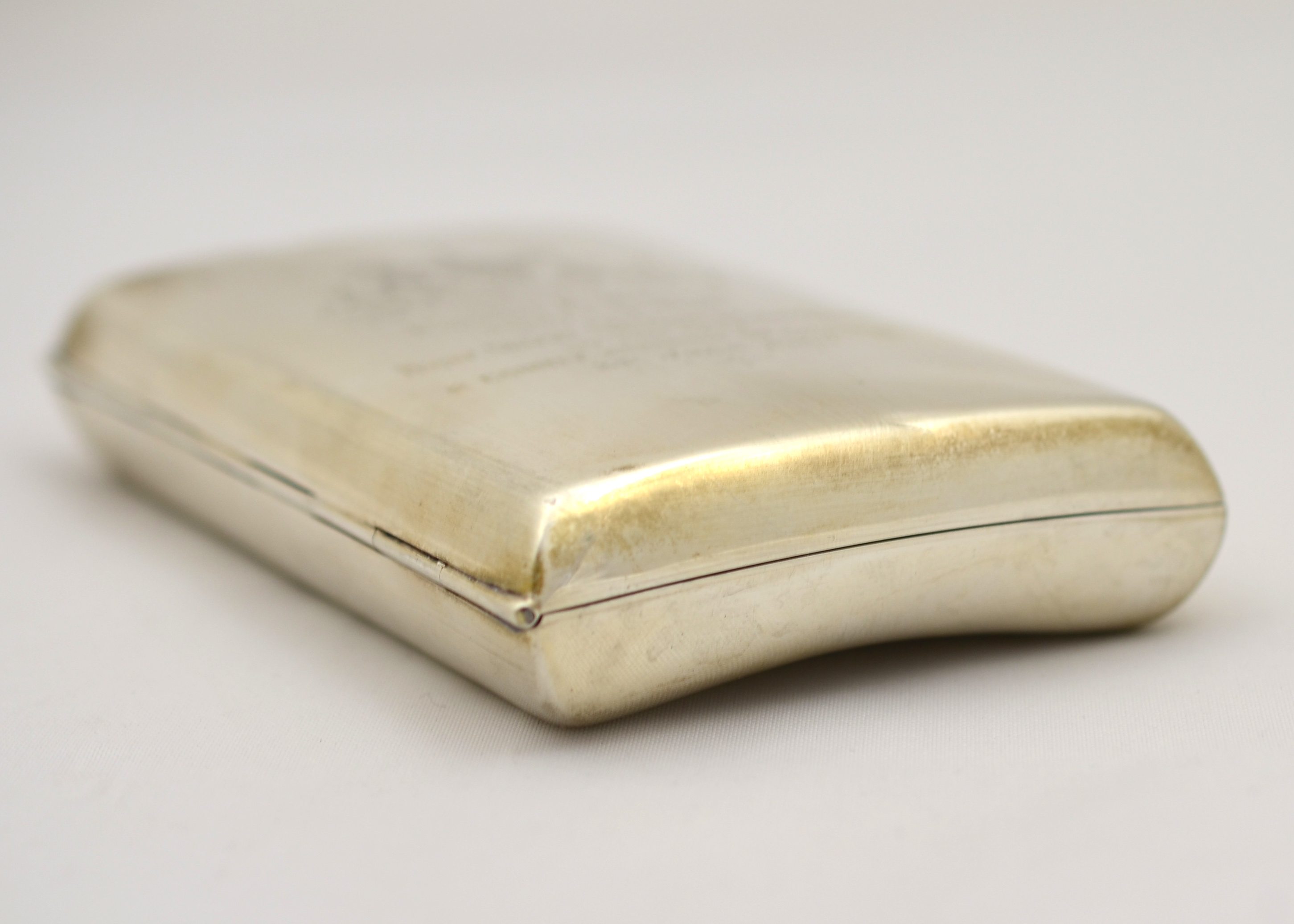 An Edwardian silver cigar case H/M Birmingham 1903 with 'Chester' City Council inscription, - Image 2 of 3