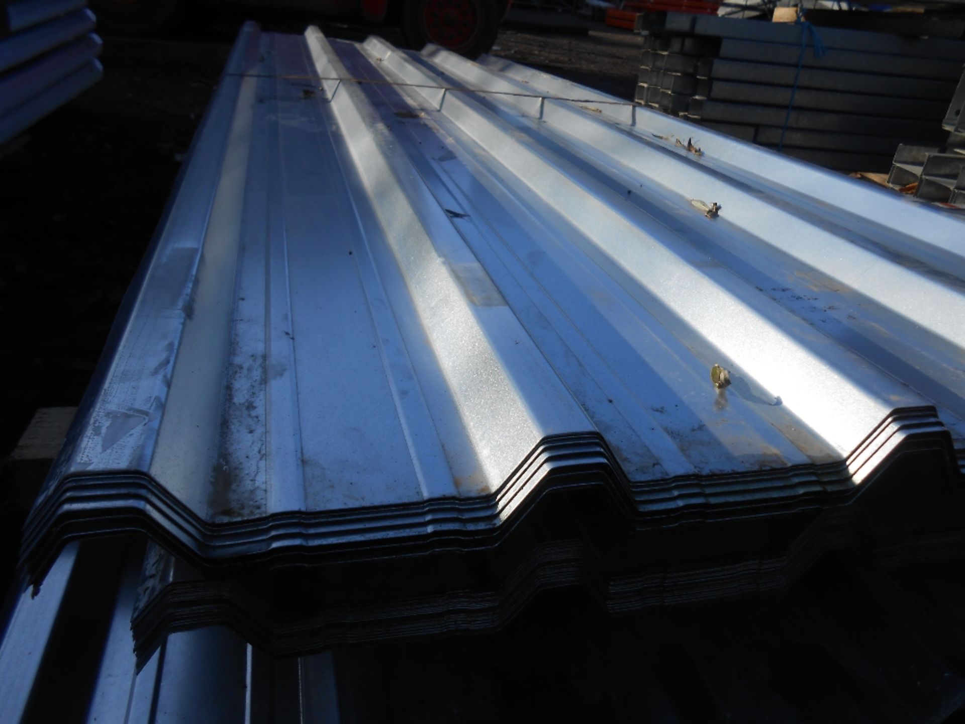 Pack of 25no. 10ft galvanised box profile roof sheets.  87cm wide