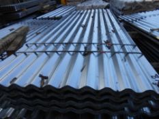 Pack of 25no. 8ft galvanised corrugated roof sheets. 82cm wide