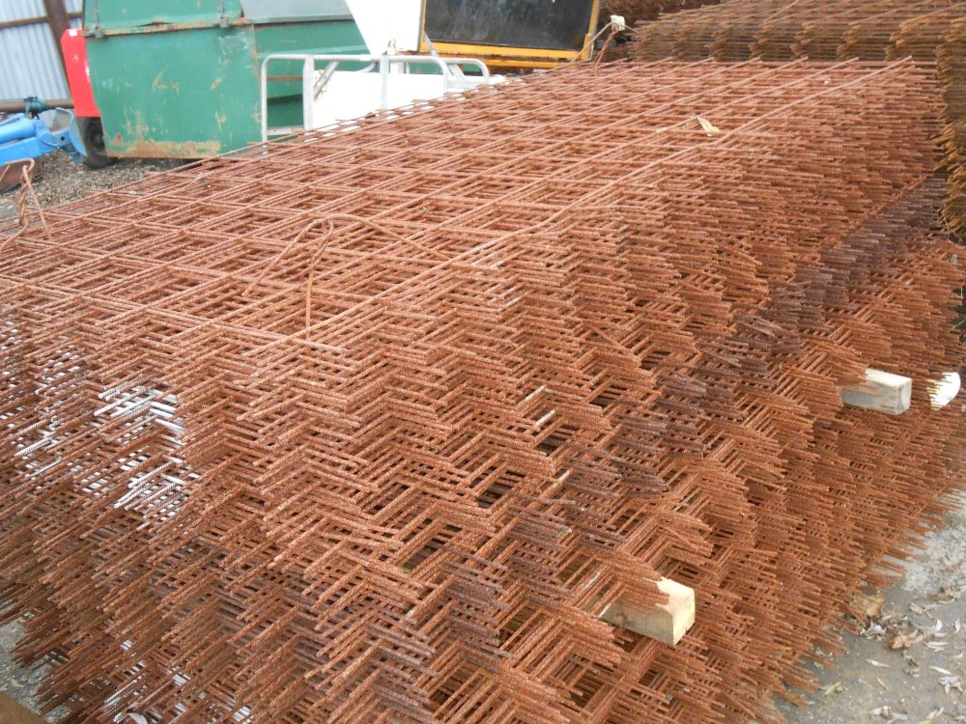 100no. (2 Packs of 50no.) 1200 x 2400mm concrete reinforcing mesh sheets 150mm squares 5mm thick.
