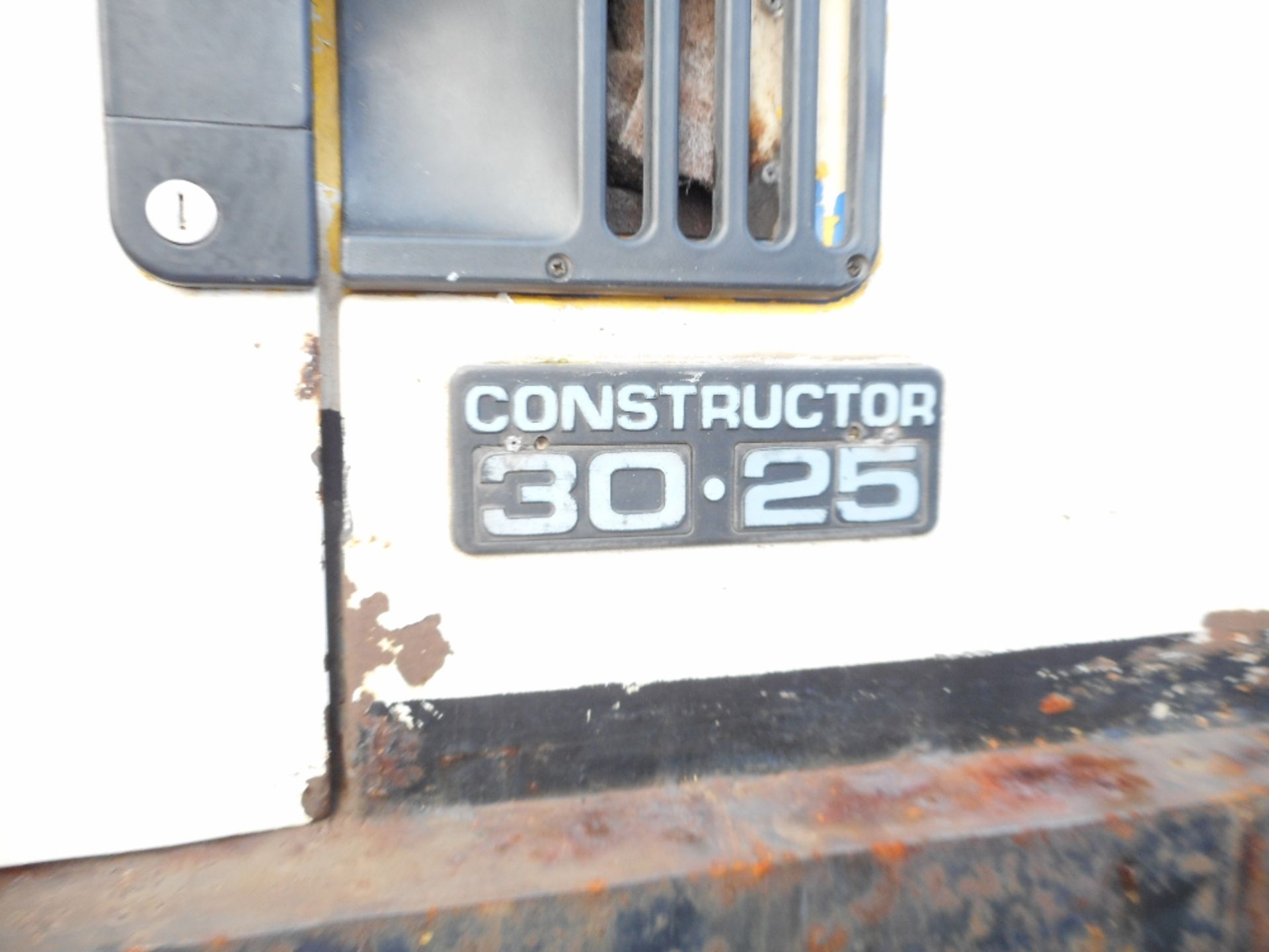 Leyland Constructor 8x4 chassis cab runs but no drive master cylinder removed. - Image 3 of 8