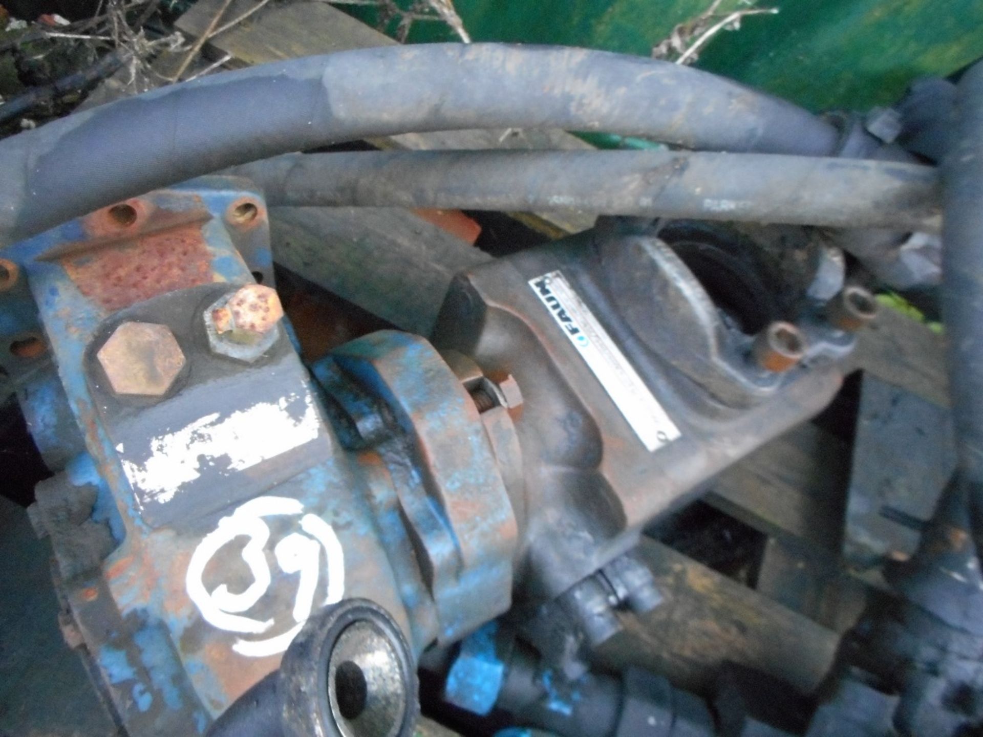 Pallet of PTO parts Faun pump - Image 2 of 3