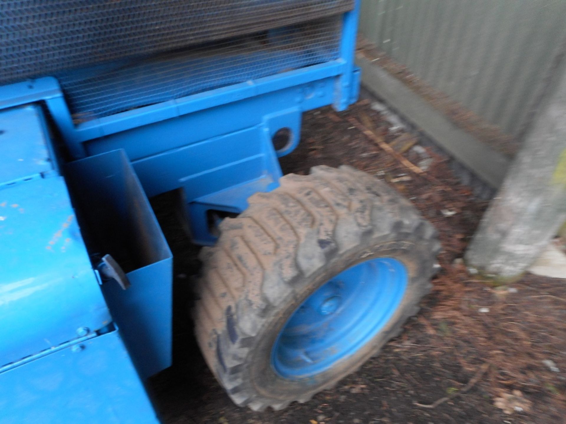 Genie 26MRT scissor lift platform - Image 3 of 5