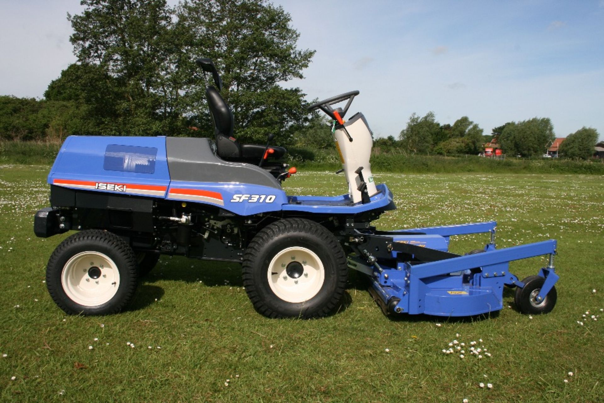 Iseki SF310 rotary outfront mower - Image 14 of 20