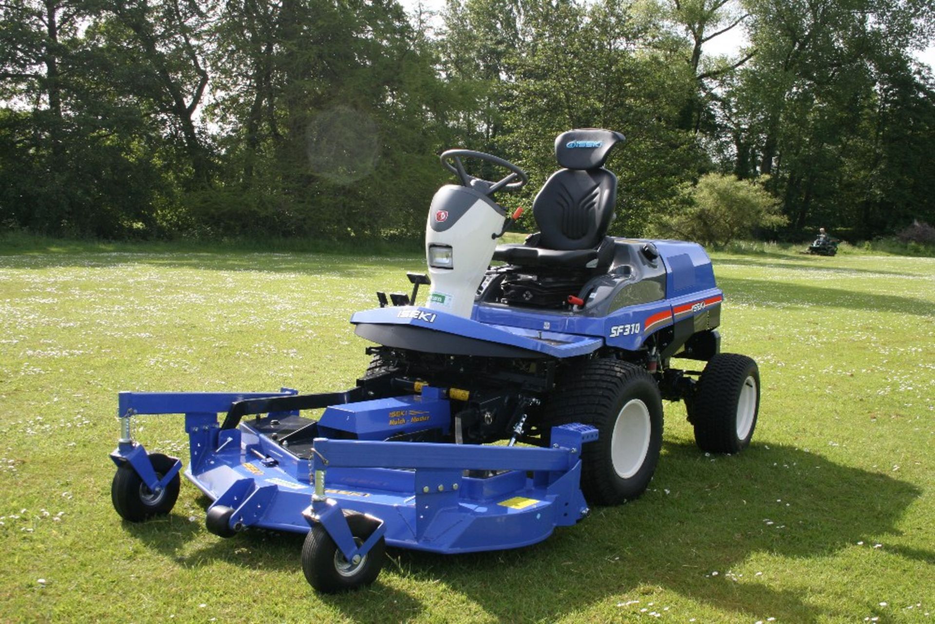 Iseki SF310 rotary outfront mower - Image 5 of 20