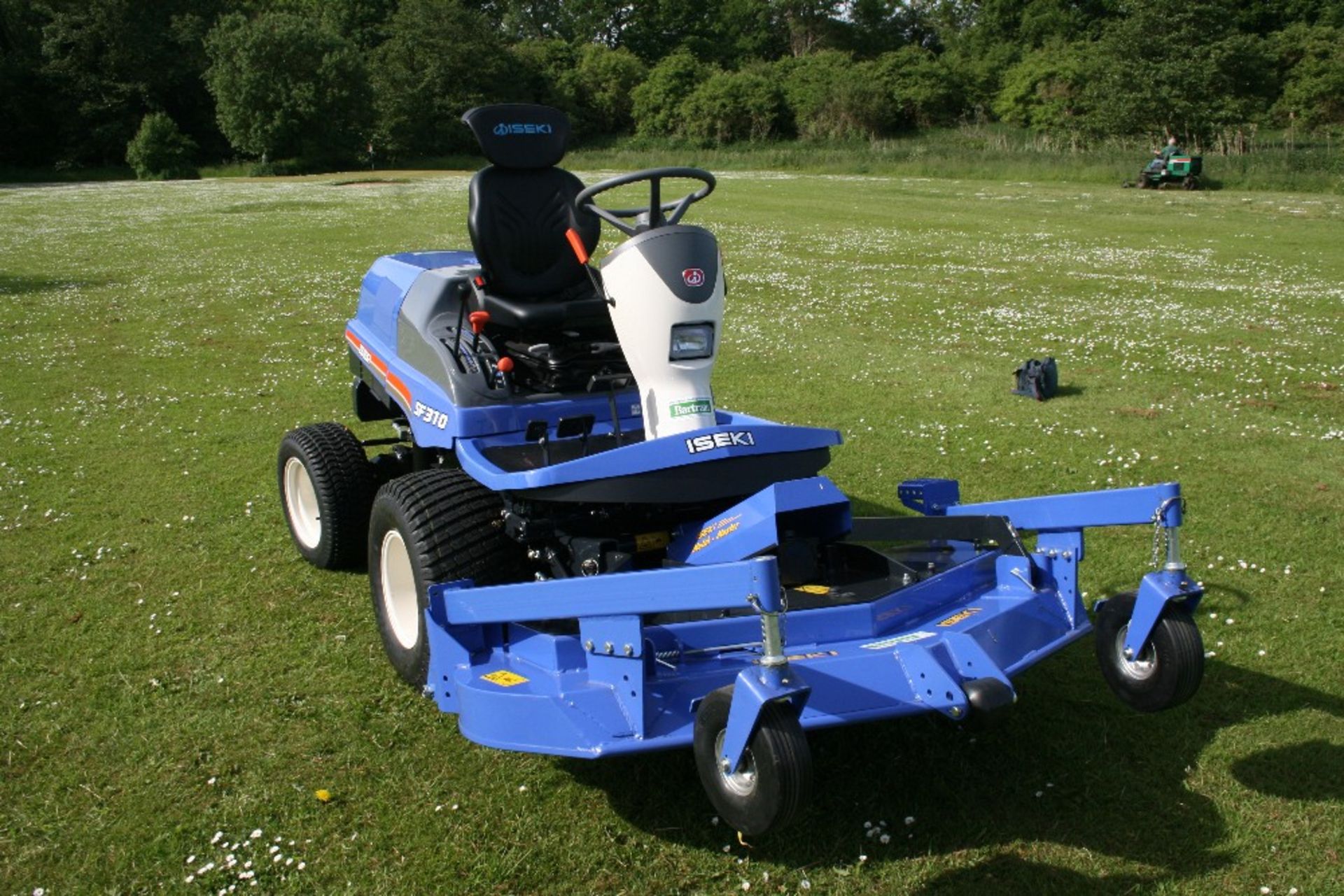 Iseki SF310 rotary outfront mower - Image 15 of 20