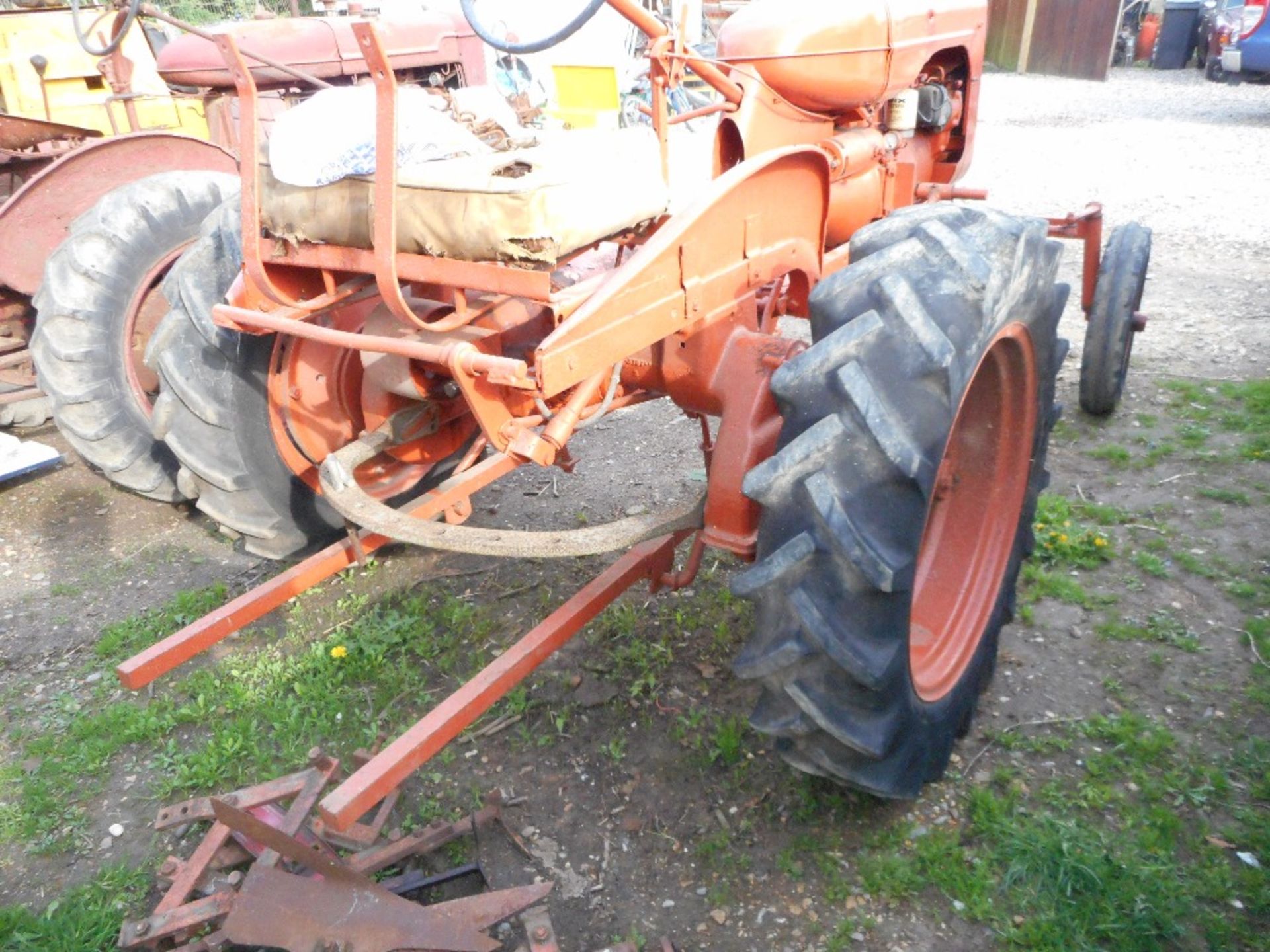Allis Chalmers vintage tractor with mid mounted hoe - Image 5 of 12