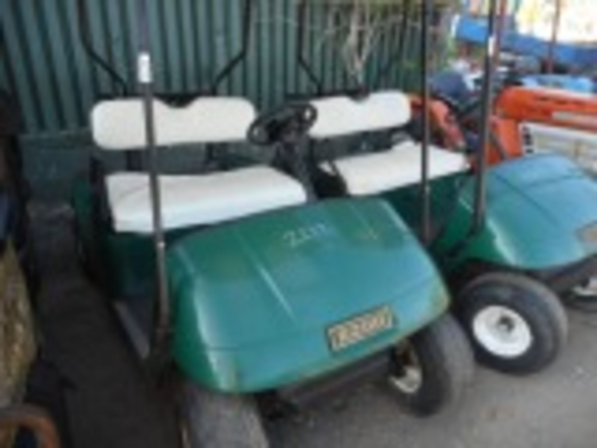 E-Z-GO petrol golf buggy. - Image 3 of 6