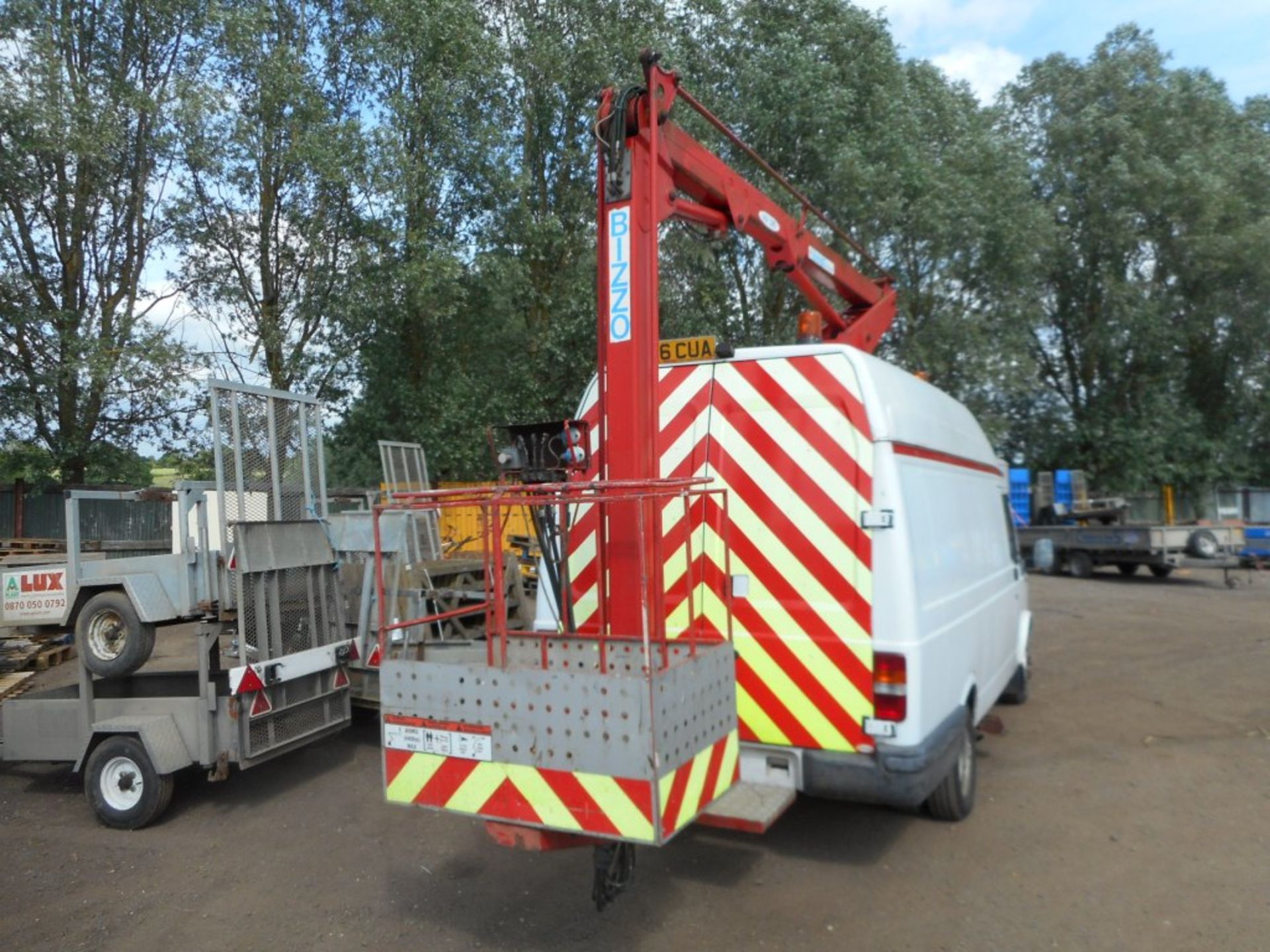 LDV high top van fitted with Bizzocchi KV120 manlift - Image 2 of 13