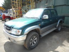 Toyota Hilux VX pickup green  year 2002