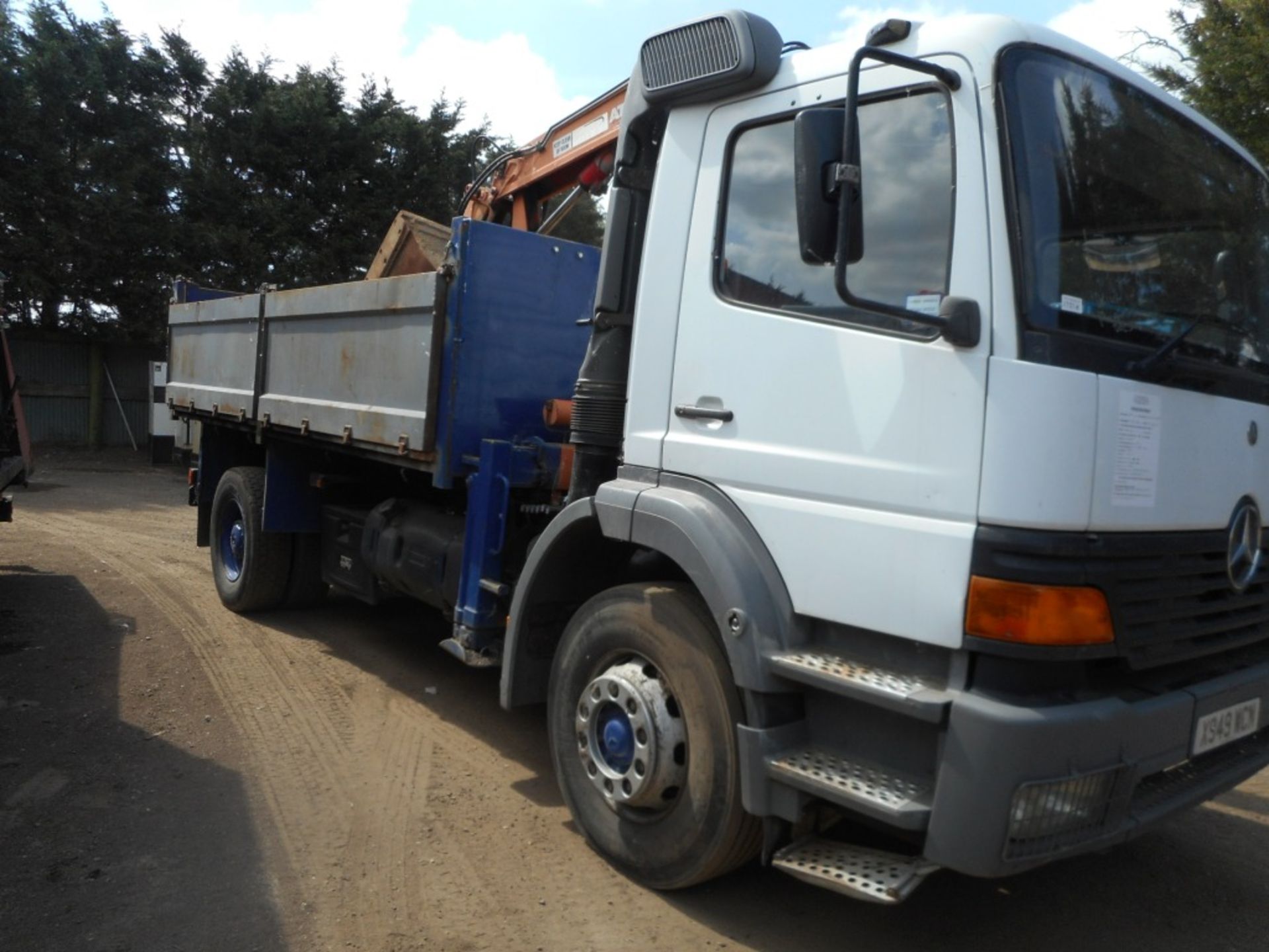 Mercedes Atego 4x2 grab lorry tipper year 2000 registered - Image 5 of 9