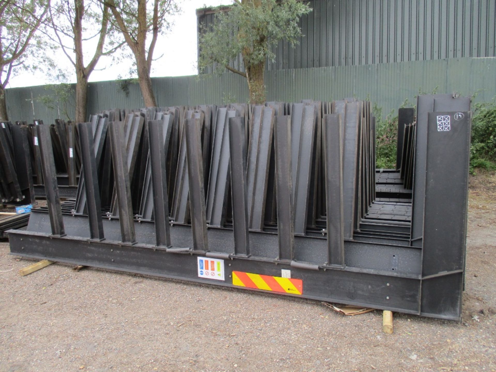 Cantilever Board/timber racking heavy duty type. This lot consists of 2 bays (3 uprights) - Image 2 of 4