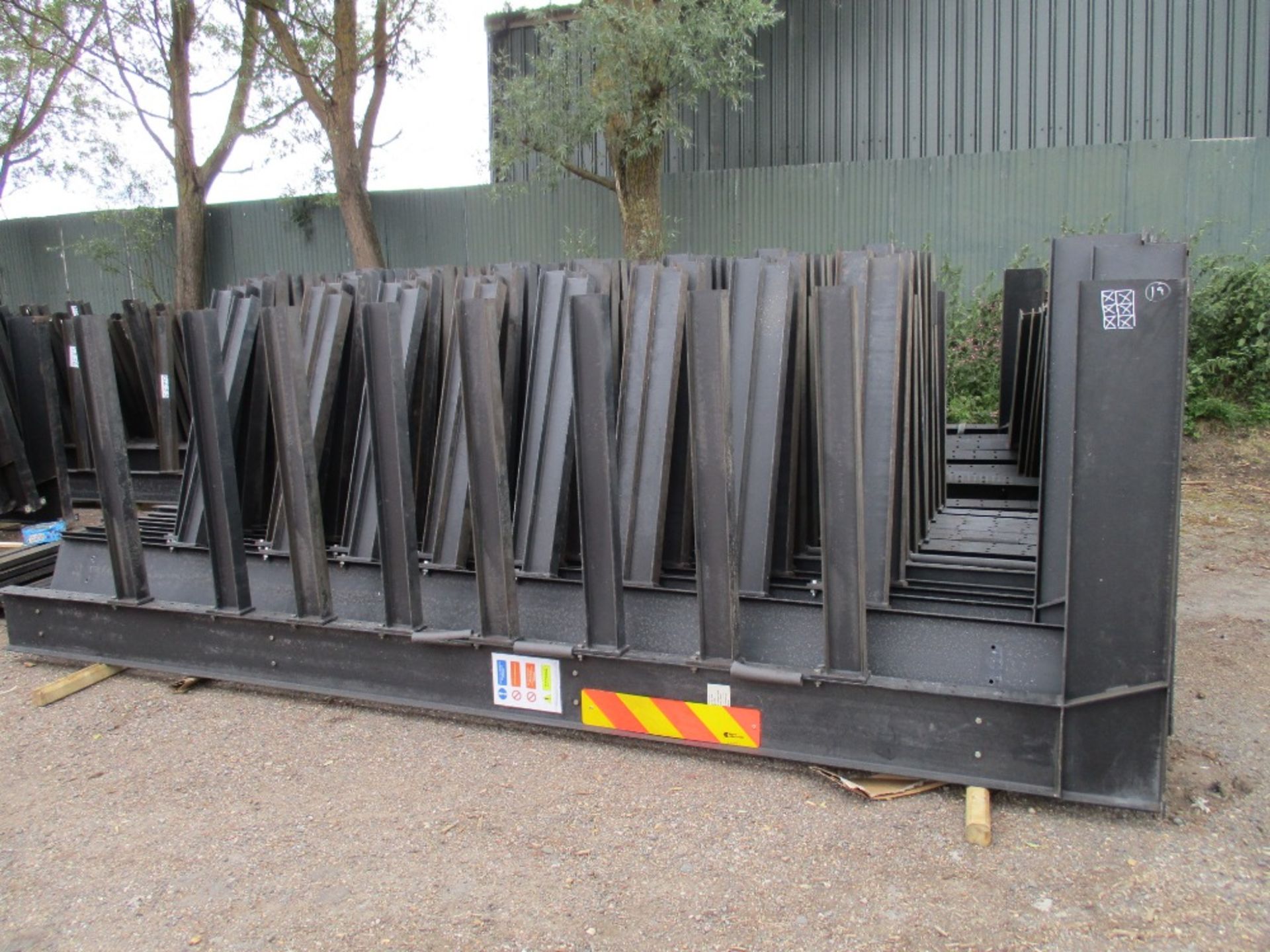 Cantilever Board/timber racking heavy duty type. This lot consists of 2 bays (3 uprights) - Image 2 of 4