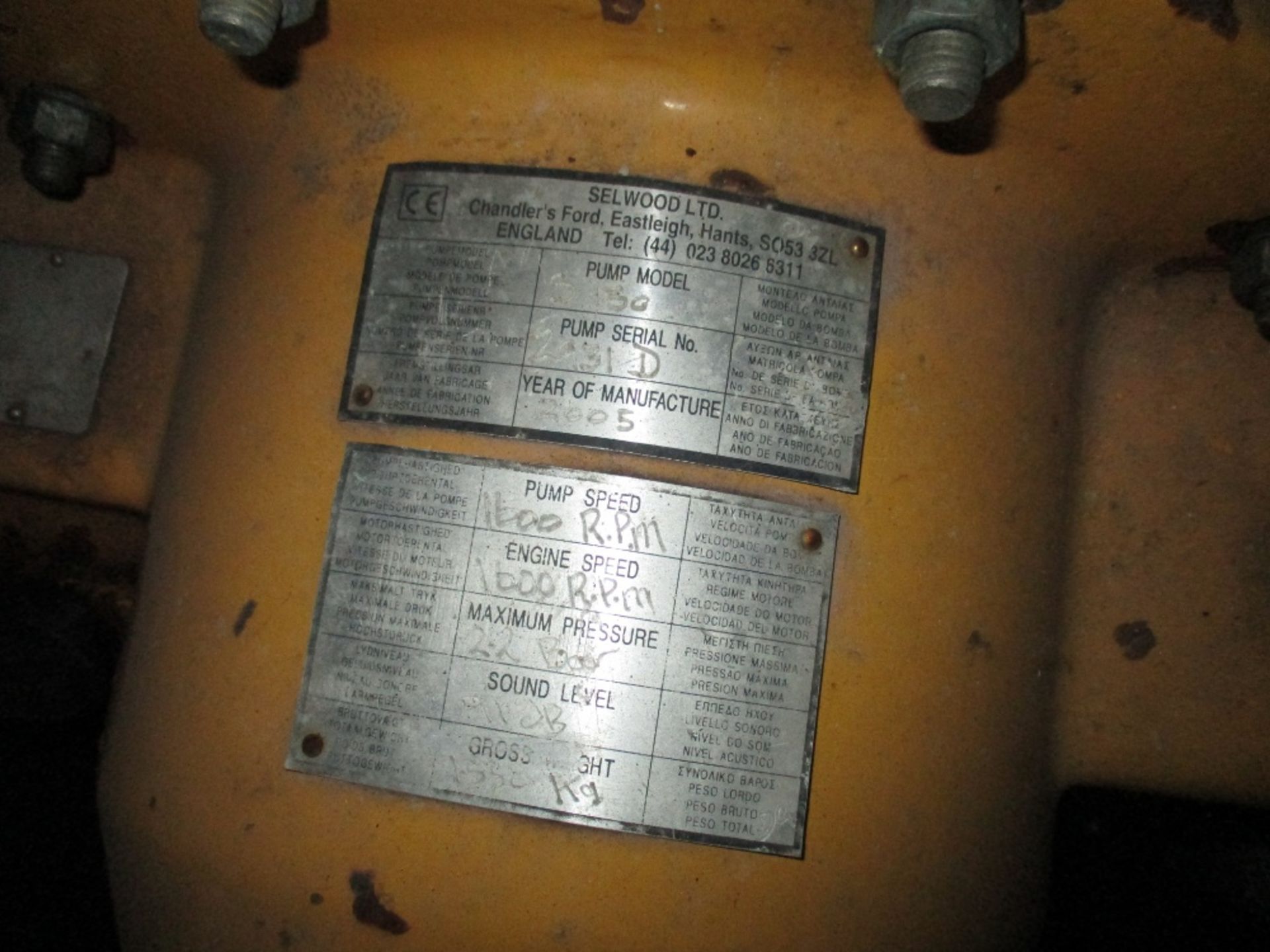 Seltorque S150 6" rated silenced water pump powered by Isuzu engine (fuel pipes etc. missing) - Image 6 of 9
