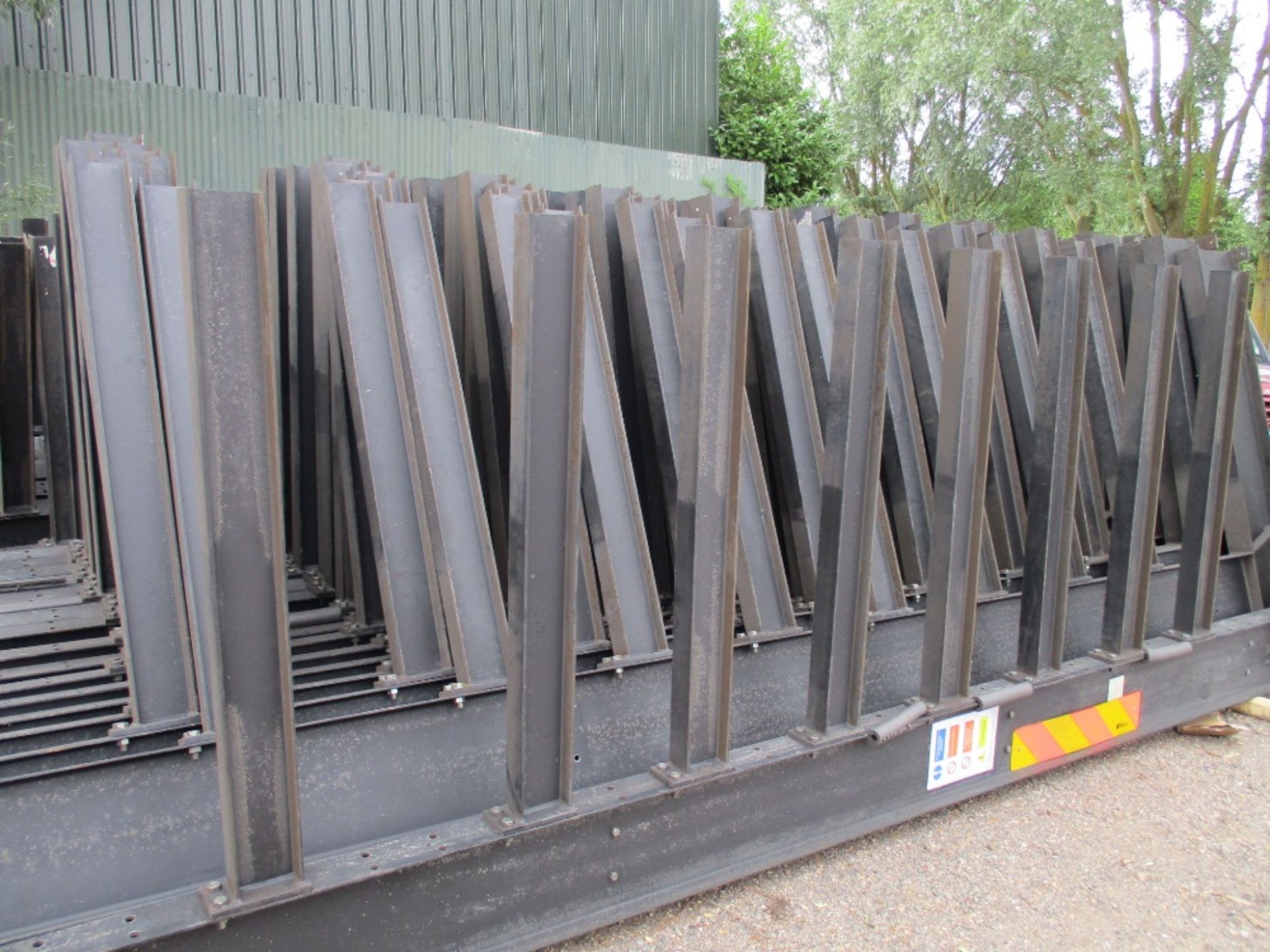 Cantilever Board/timber racking heavy duty type. This lot consists of 2 bays (3 uprights) - Image 2 of 5