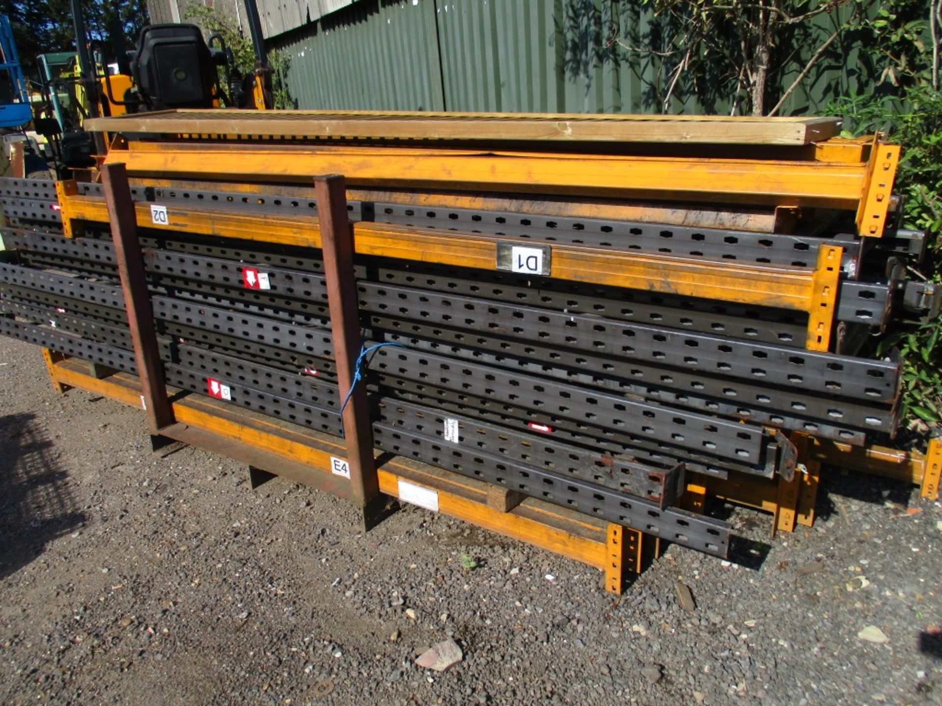 HEAVY DUTY PALLET RACKING C/W SHELVING - Image 4 of 6