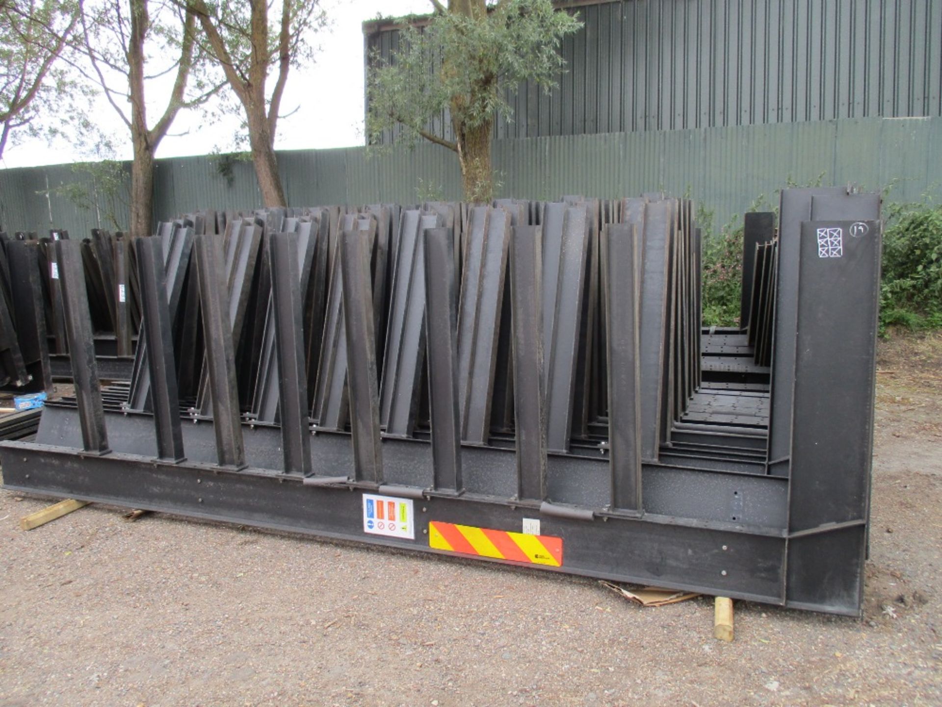 Cantilever Board/timber racking heavy duty type. This lot consists of 2 bays (3 uprights) - Image 2 of 4