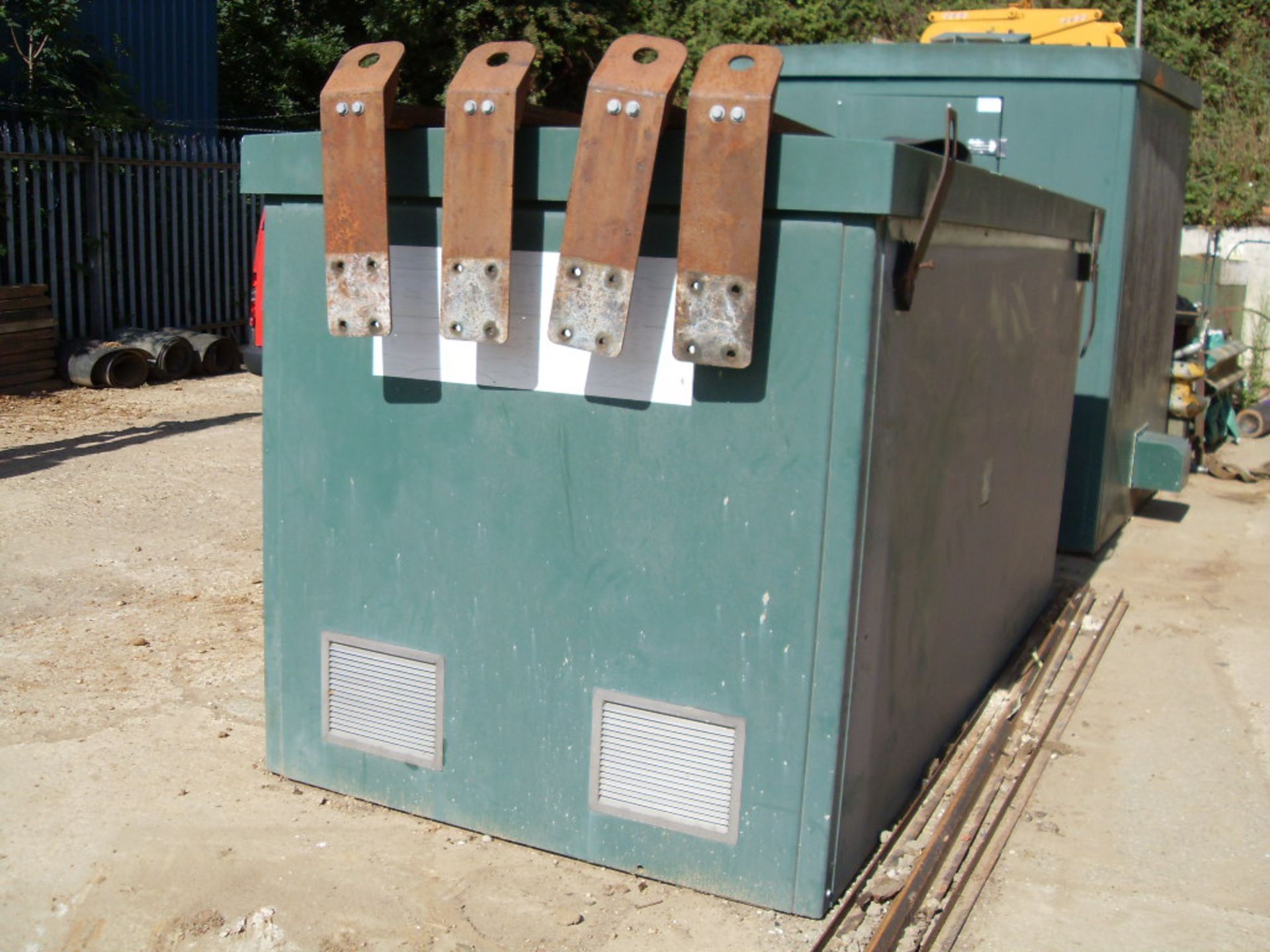 Sectional PORTABLE building suitable for pump house / electrical fuse panel/store room  or similar - Image 3 of 3