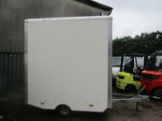 SINGLE AXLED DISPLAY TRAILER SIDE OPENING.