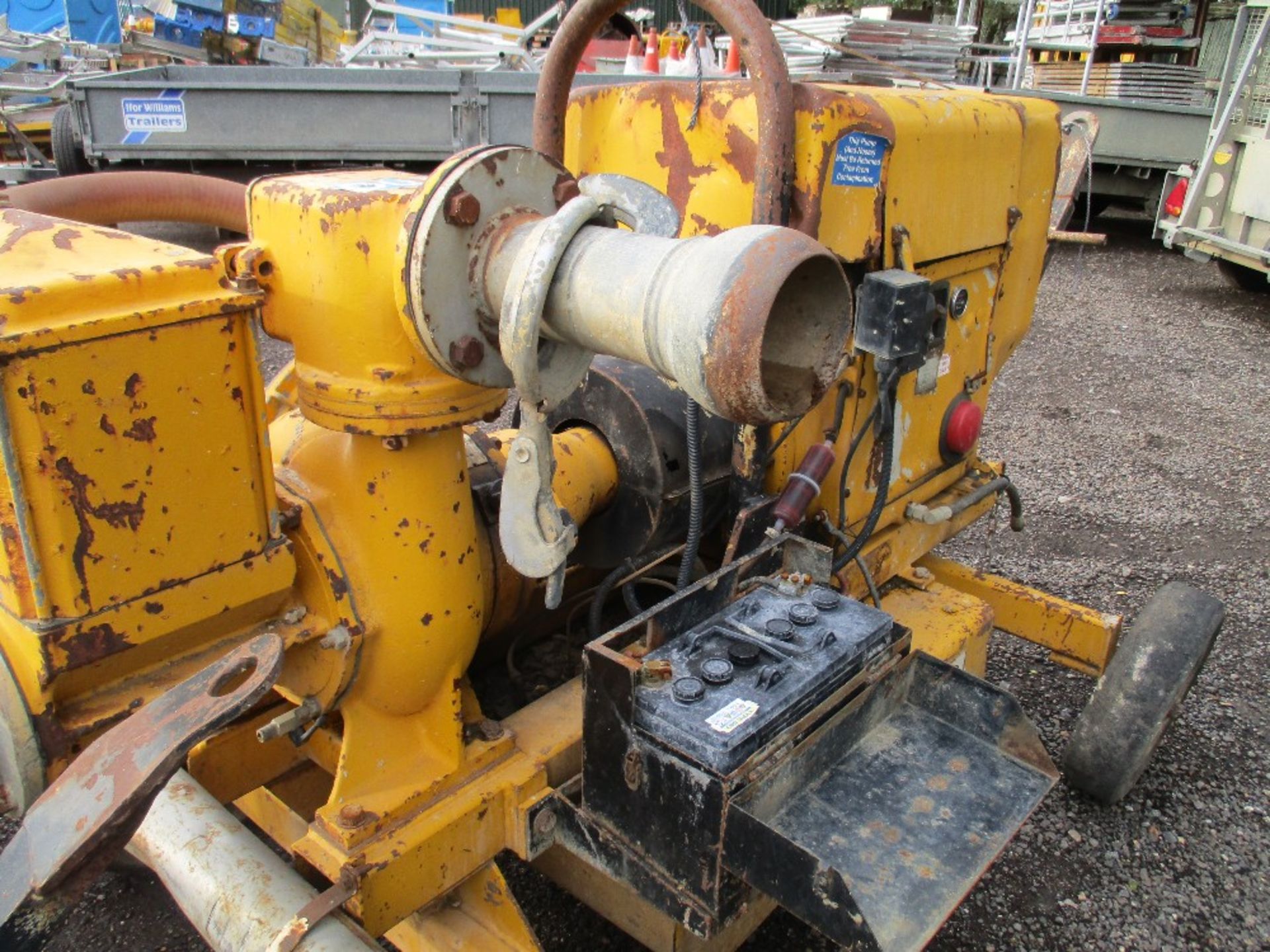 HATZ ENGINED 4" TOWED WATER PUMP - Image 4 of 4