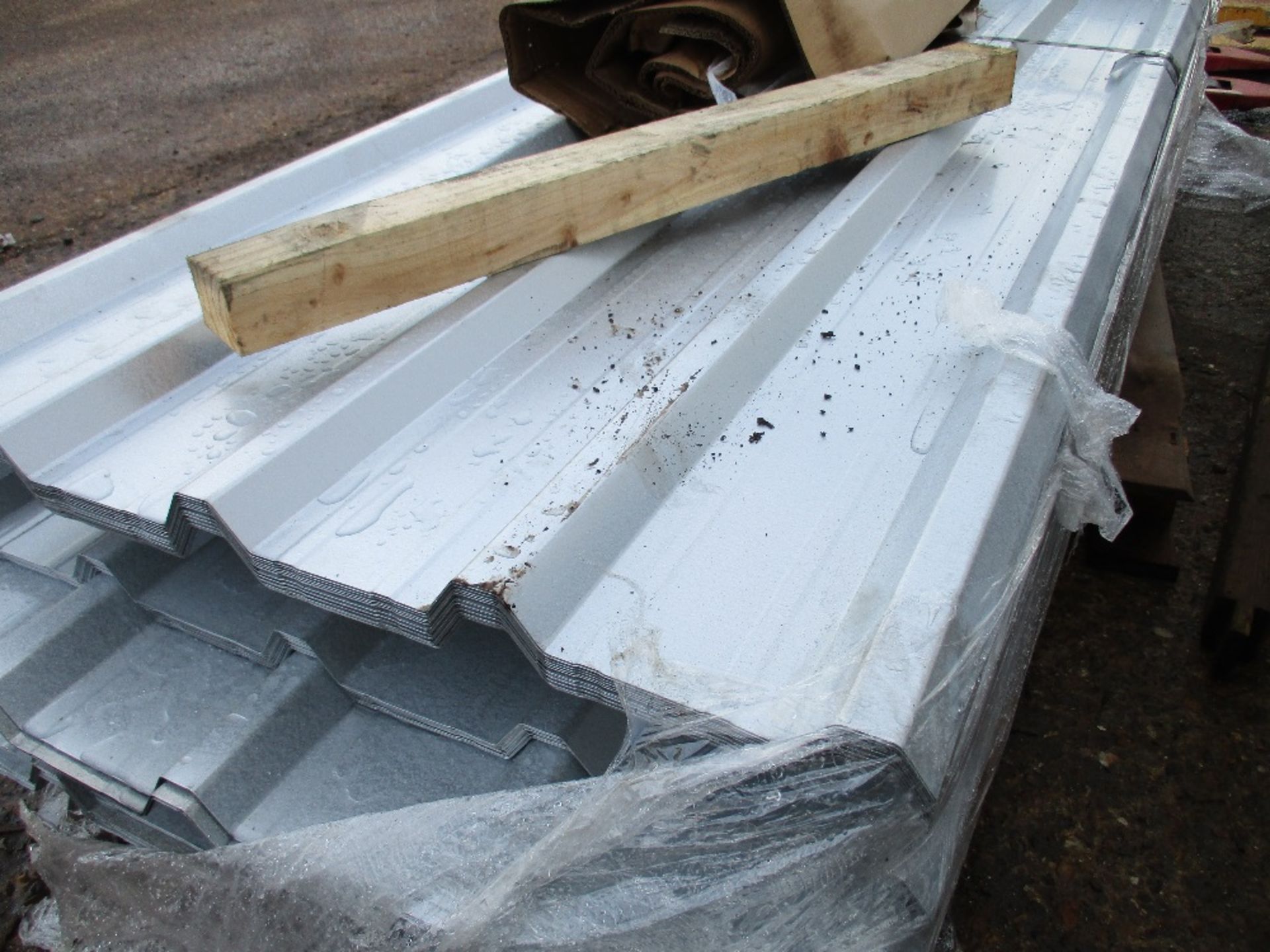 100NO 10ft box profile roof sheets GALVANISED SUPPLIED IN 4 PACKS OF 25NO