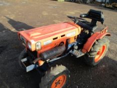 Kubota B7100 compact tractoR