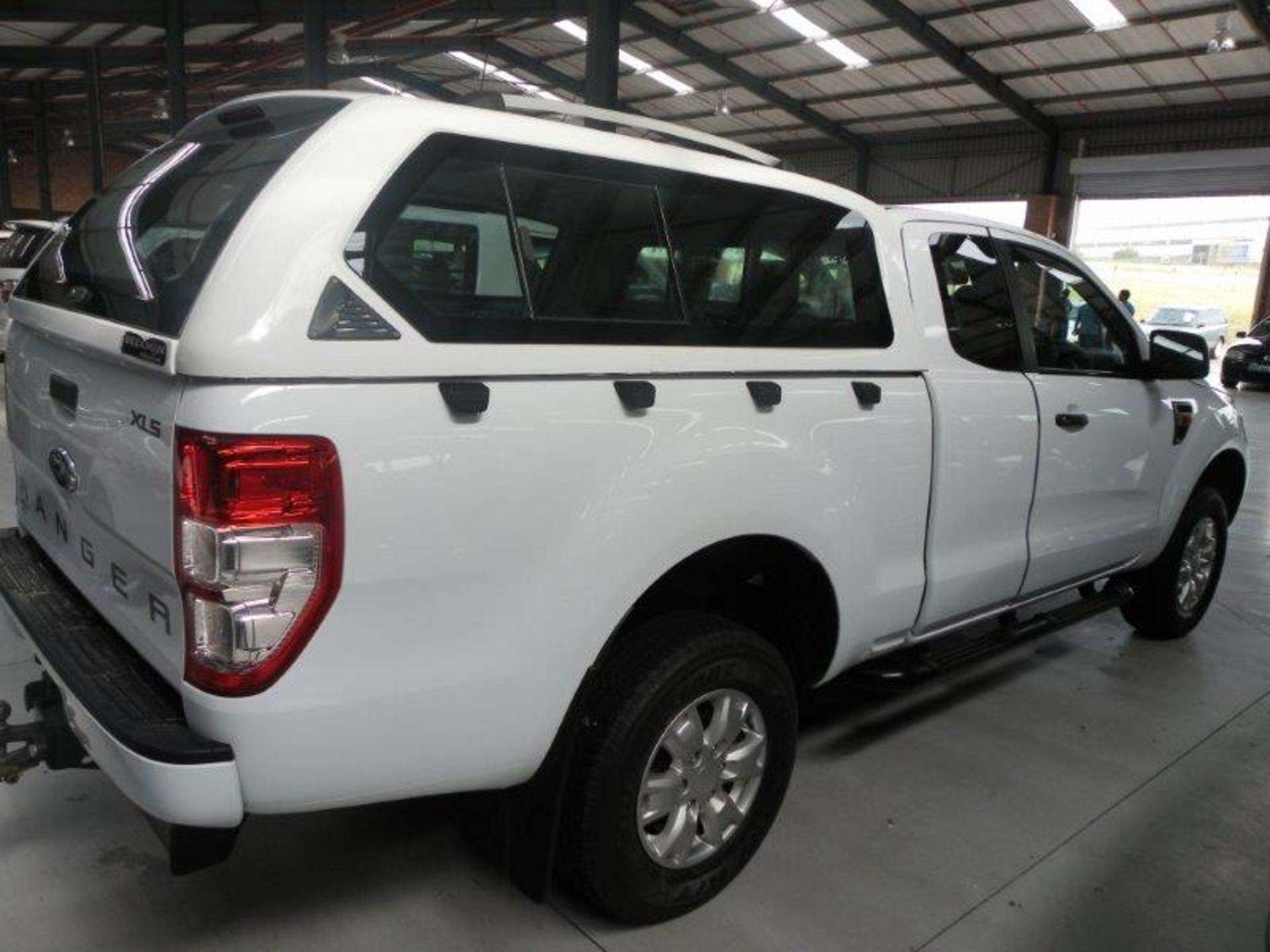 2012-05-35 CFP205NC Ford Ranger 3.2 XLS 6 Speed 4x2 Supercab with Canopy (Vin No: - Image 4 of 5
