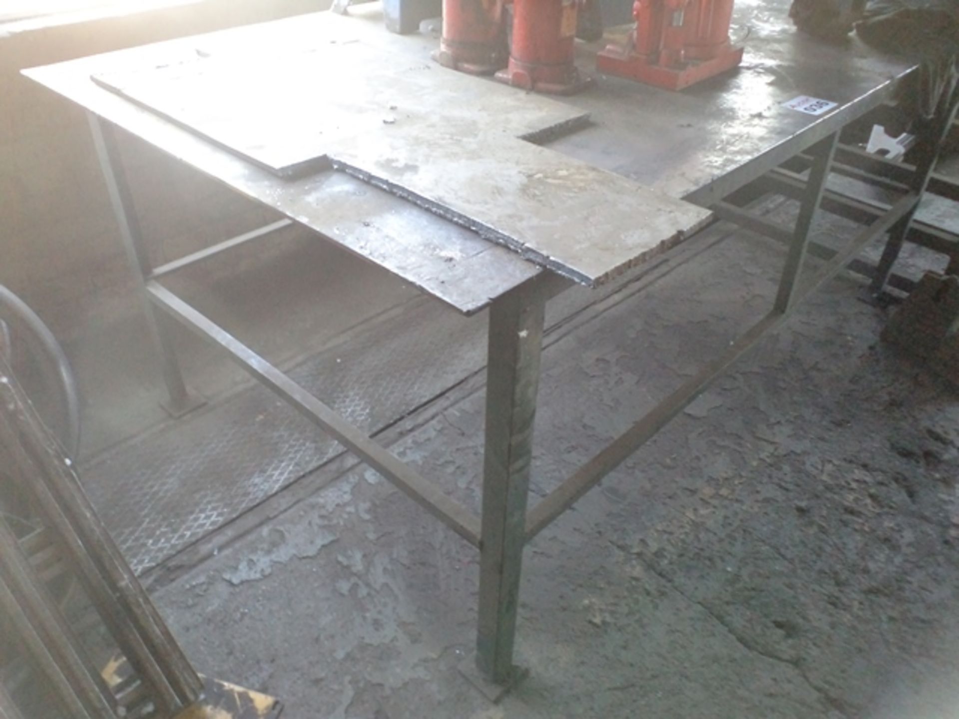 STEEL BENCH AND VICE