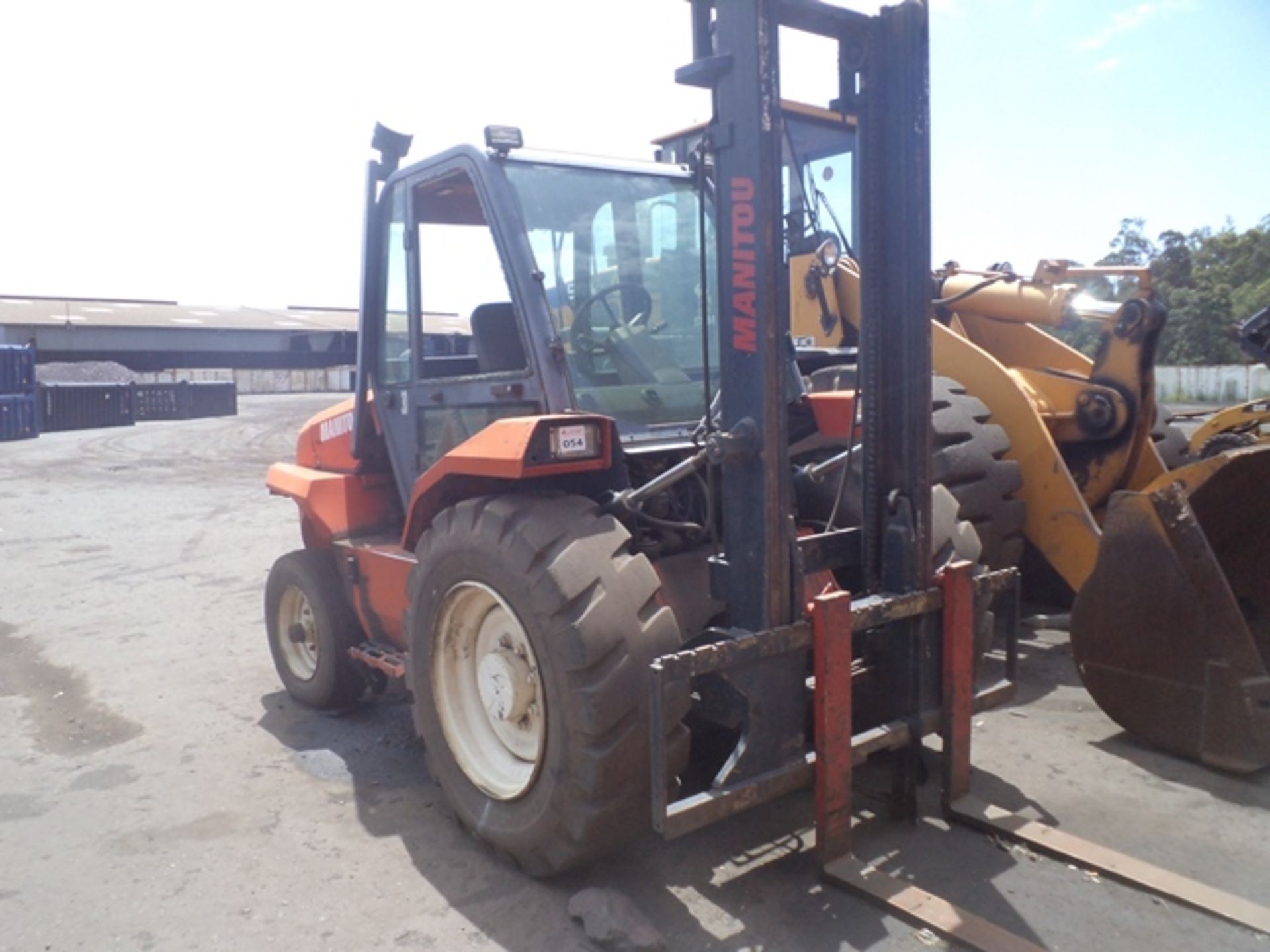 MANITOU MC30 FORKLIFT - NO PAPERS, NON RUNNER, HOURS: 4507 - Image 2 of 4