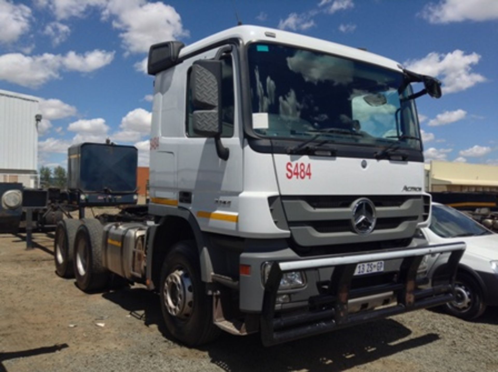 2013 MERCEDES BENZ ACTROS 3344S/33 DOUBLE AXLE HORSE KM18117 - 14 DAY PAPER DELAY