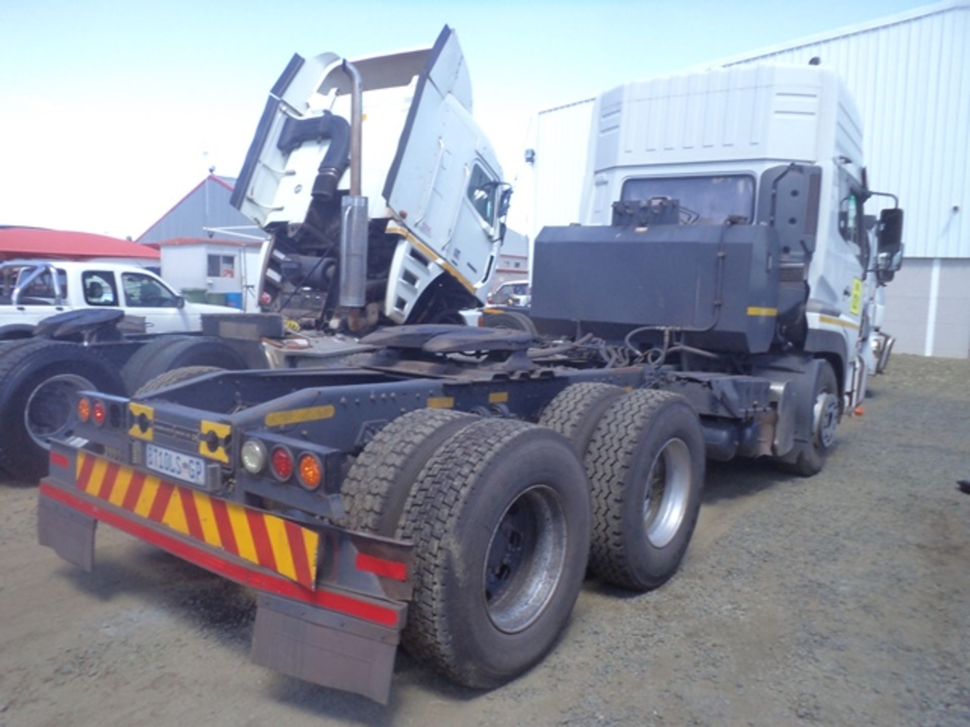 2012 DONGFENG KINLAND DFL420 D/AXLE HORSE, KM: 107077 - 14 DAY PAPER DELAY - Image 4 of 6