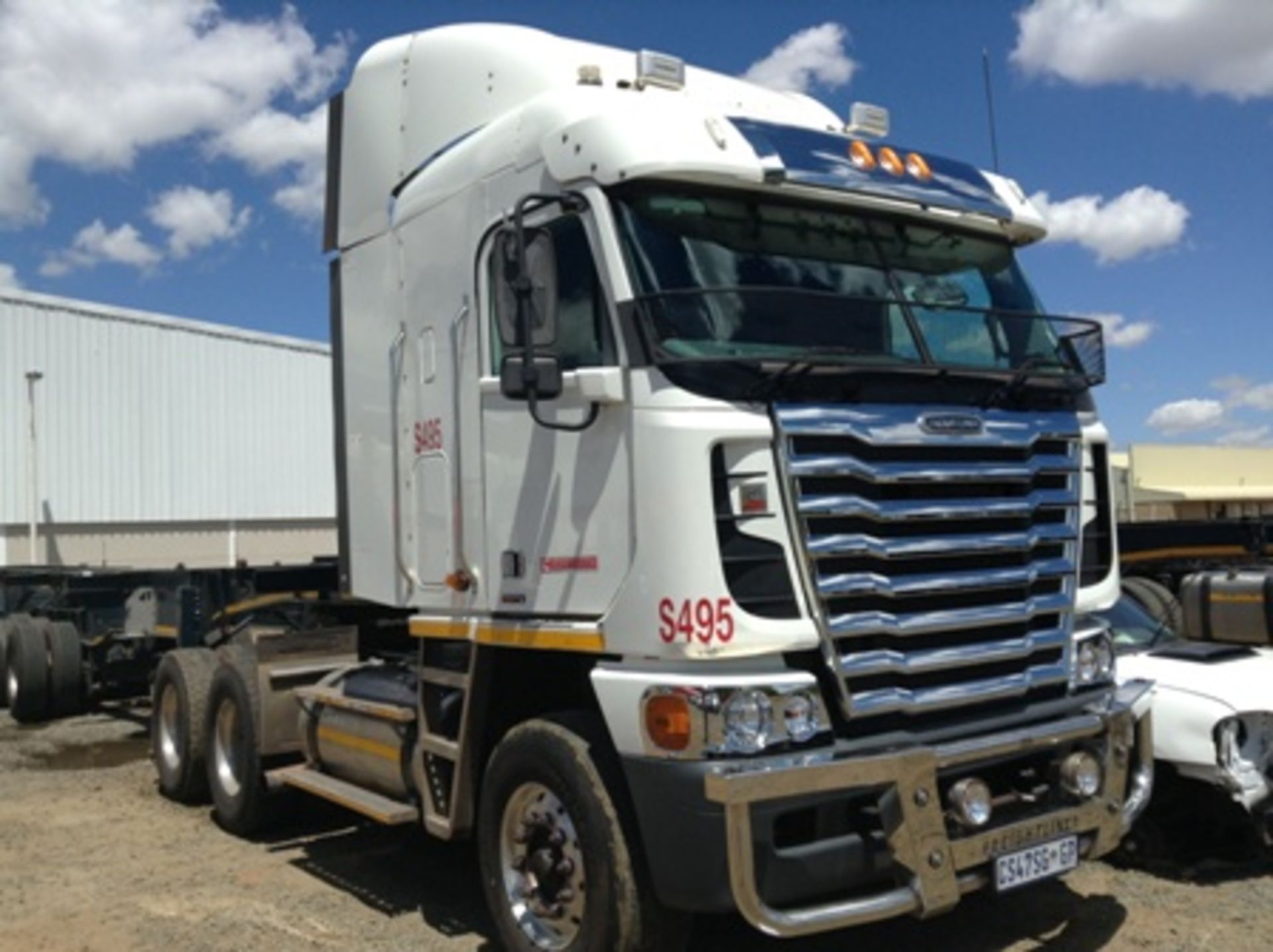 2013 FREIGHTLINER ARGOSY 90 CUM 500 NG D/AXLE HORSE KM 164124- 14 DAY PAPER DELAY, KM NOT VISIBLE,