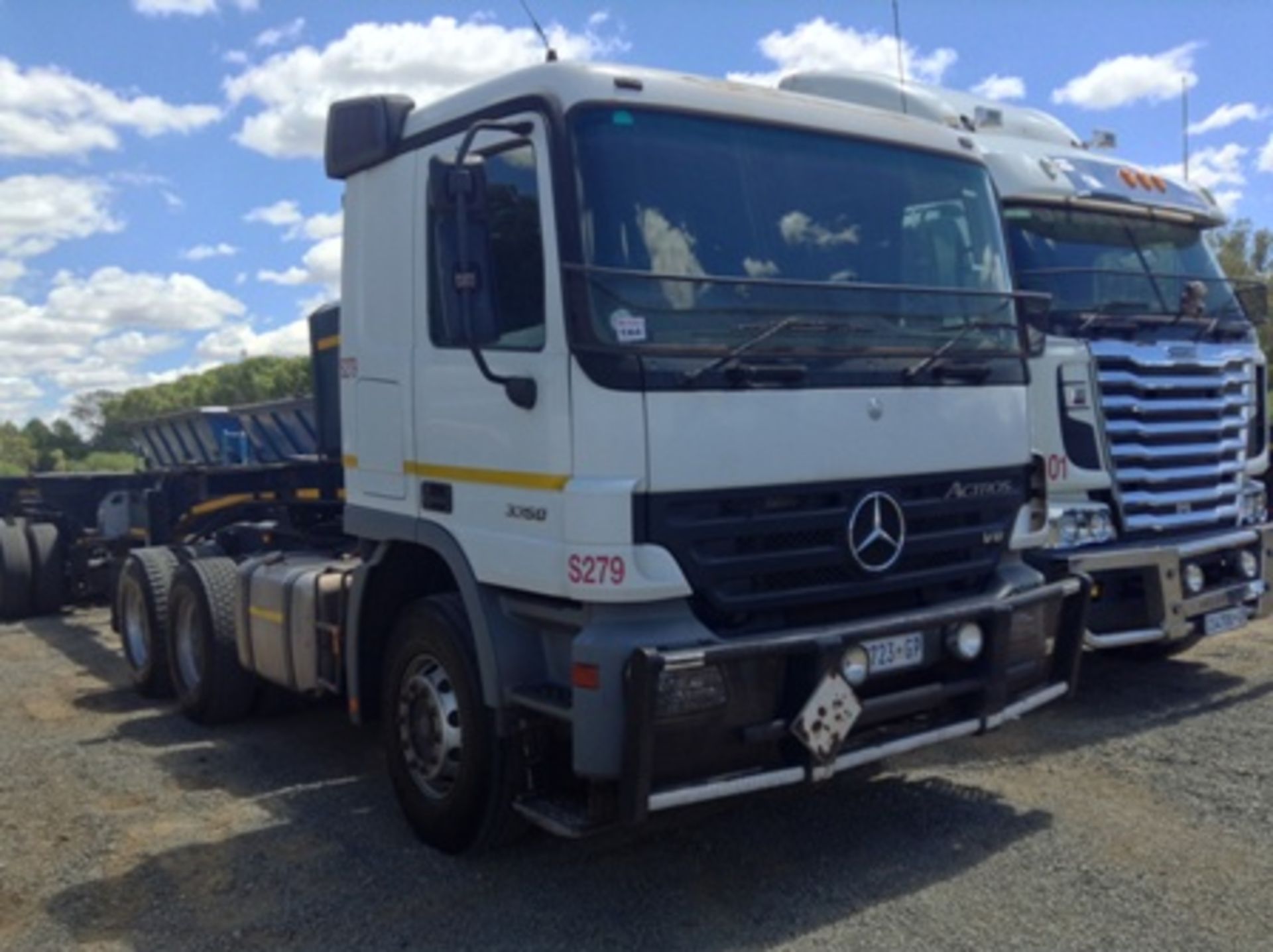 2009 MERCEDES BENZ ACTROS 3350S/33DOUBLE AXLE HORSE  KM 366891  - 14 DAY PAPER DELAY