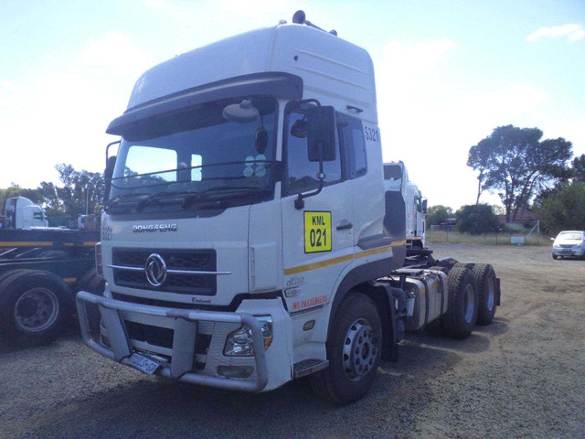2012 DONGFENG KINLAND DFL420 D/AXLE HORSE, KM: 107077 - 14 DAY PAPER DELAY - Image 2 of 6