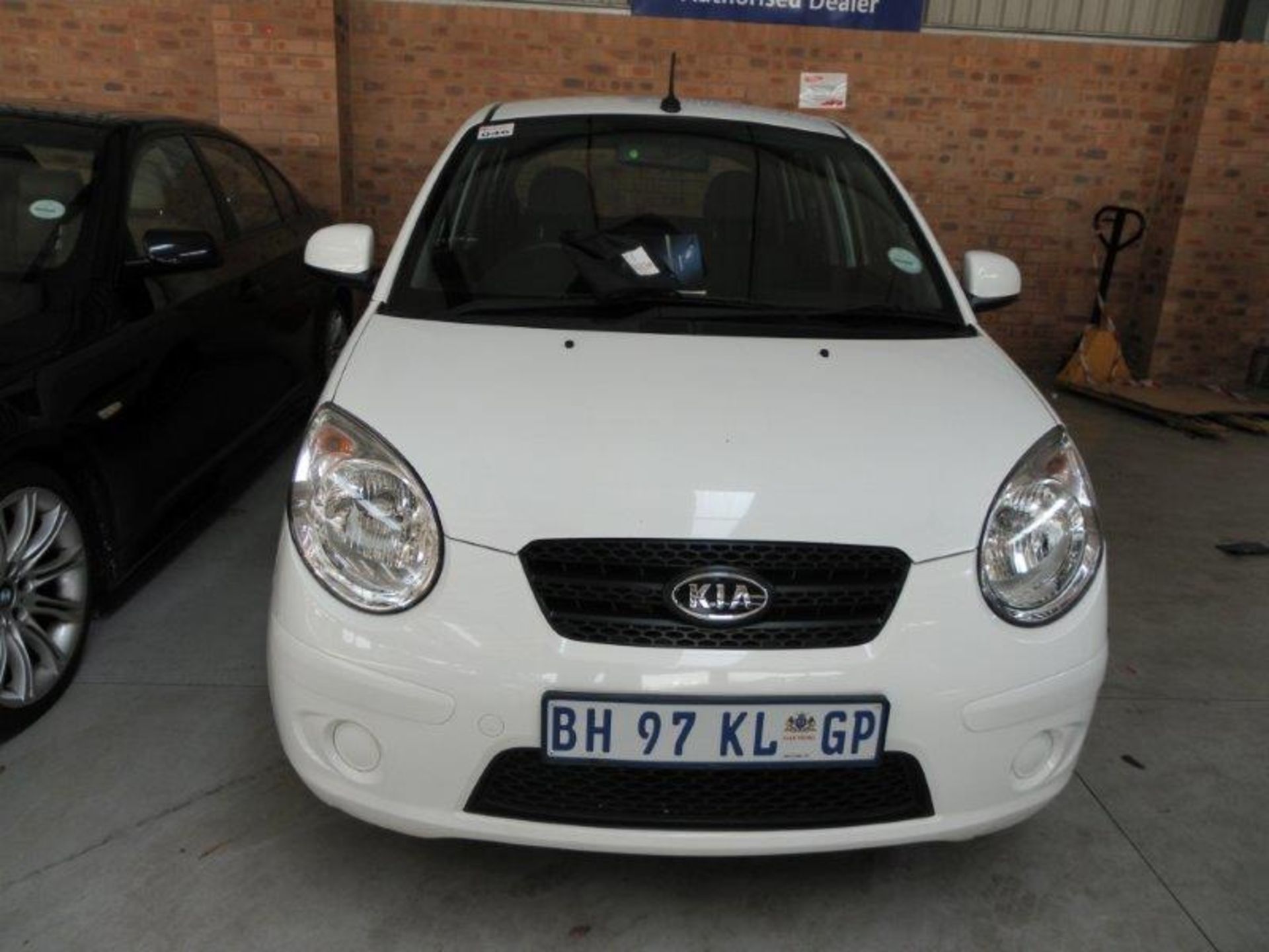 2011-06-13 BH97KLGP Kia Picanto 1.2 LX (Vin No: KNABJ513LBT114852 )(109 974 kms) - Image 2 of 3