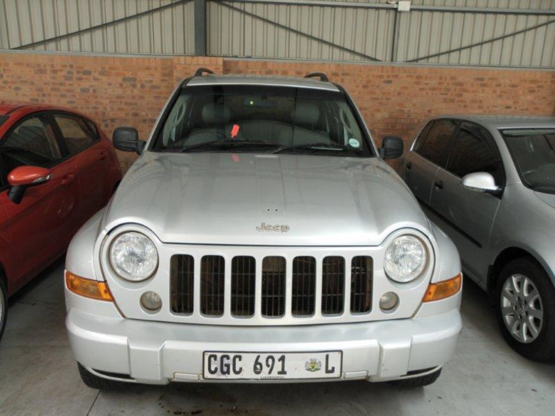 2008-01-04 CGC691L Jeep Cherokee 3.7L Limited Auto (Vin No: 1J4GM48K87W698181 )(192 349 kms) - Image 2 of 5