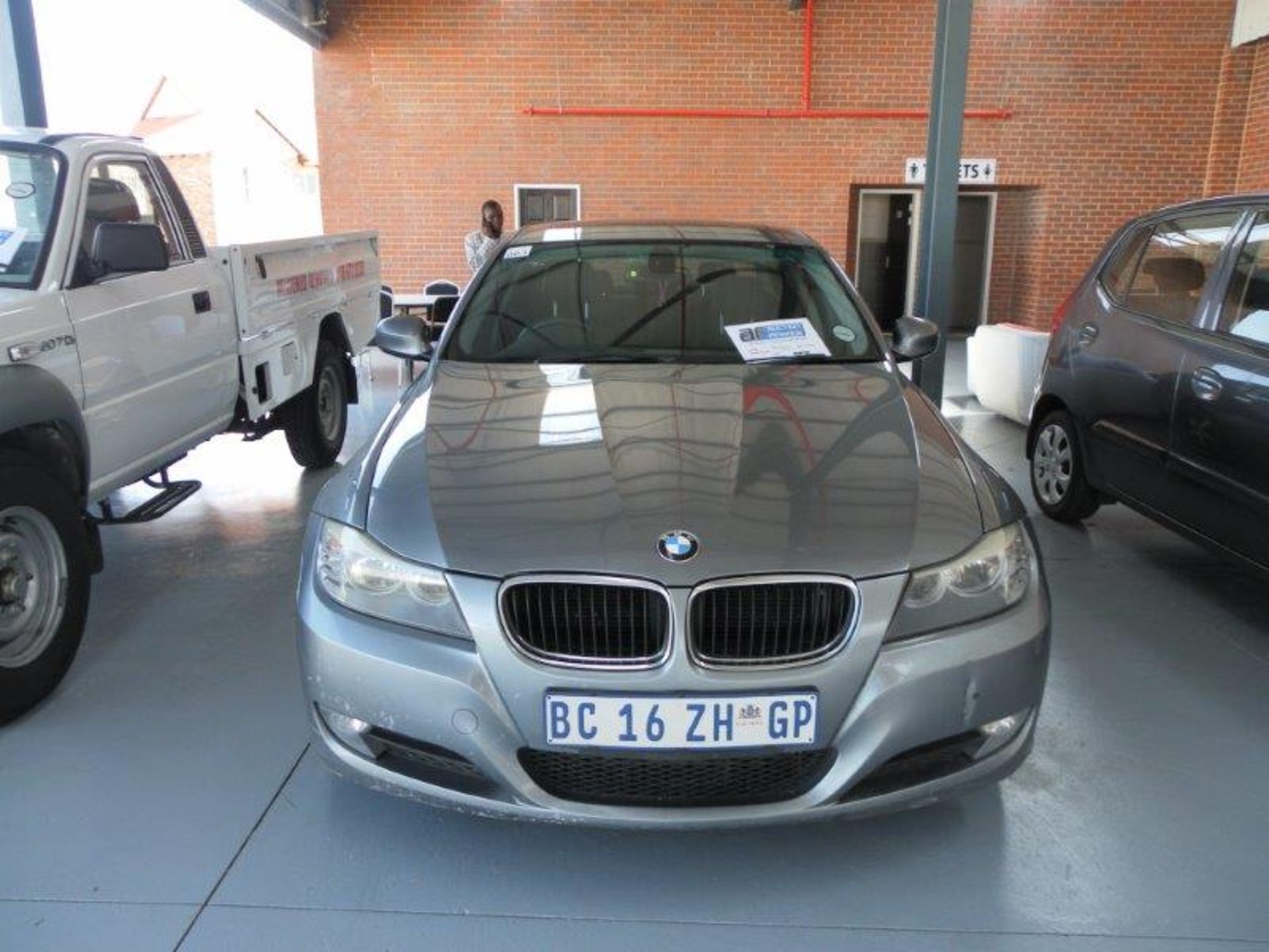 1999-07-19 BC16ZHGP BMW 320d (E90) (Vin No: WBAPN36010NM37949 )(150 934 kms) Windscreen Cracked - Image 2 of 3