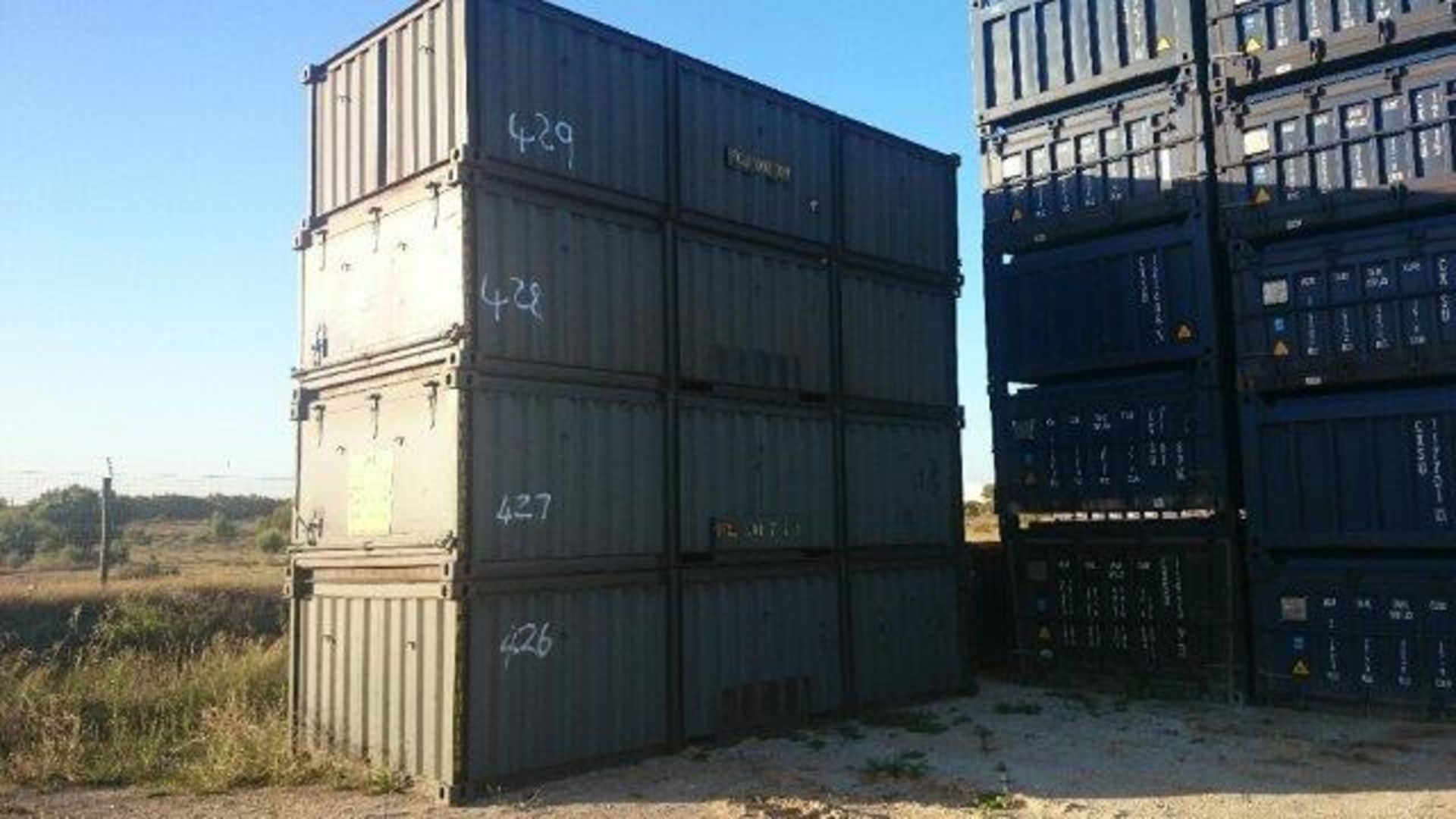 PARAMOUNT 6M X 1.4M HALF CONTAINER ( S/N1002098)