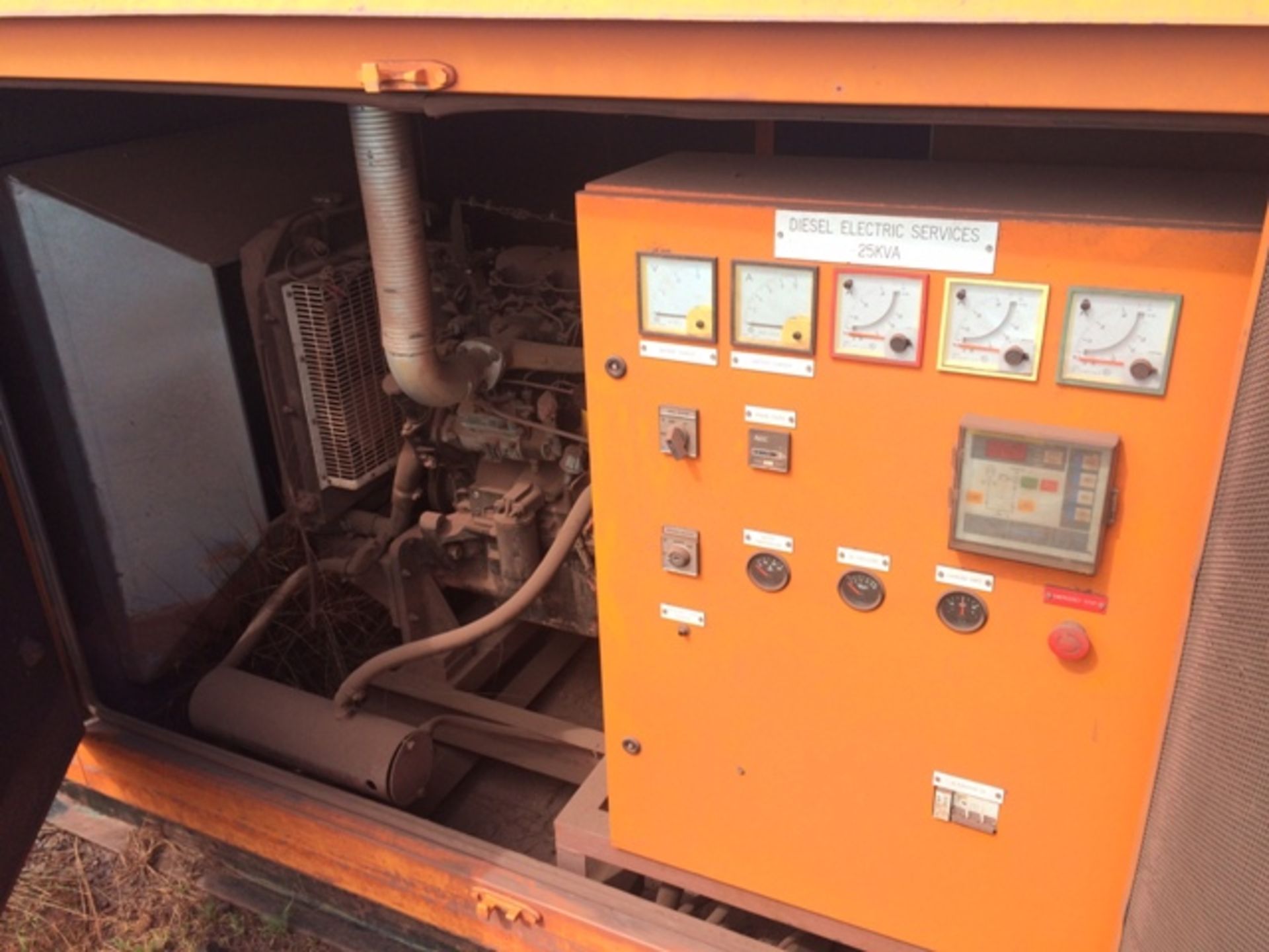 25 KVA GENERATOR SN:B1046.01 (159 HOURS) (BEESHOEK MINE, NC) - Image 3 of 6