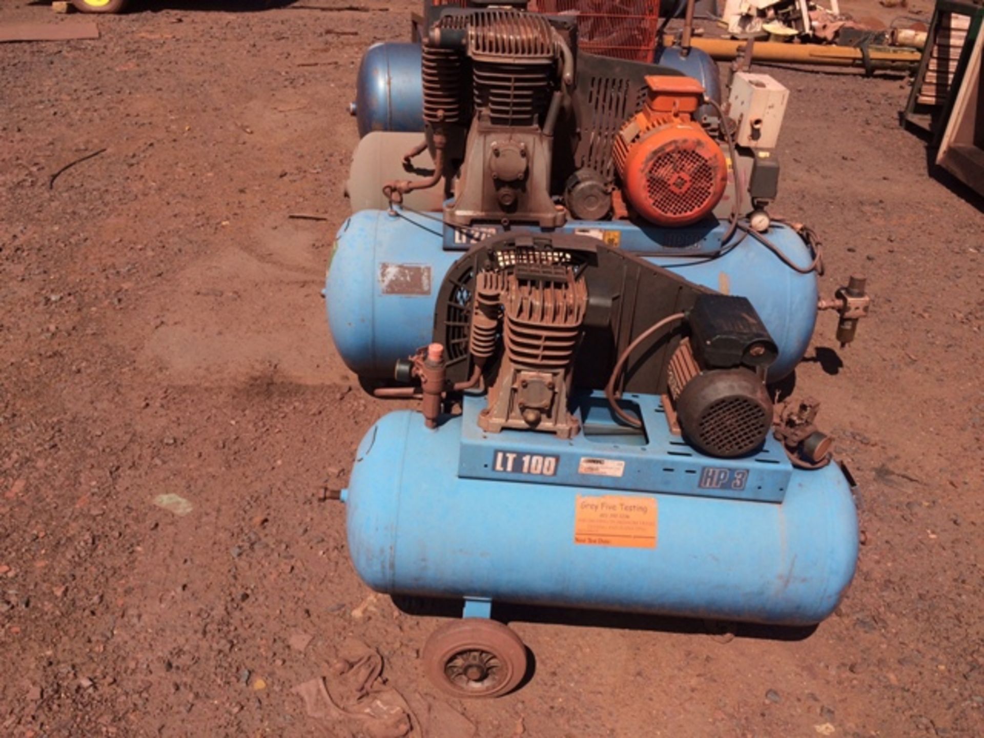 4 X ASSORTED AIR COMPRESSORS (BEESHOEK MINE, NC) TO BE SOLD AS ONE LOT, ONE BUYER TAKES ALL - Image 2 of 6