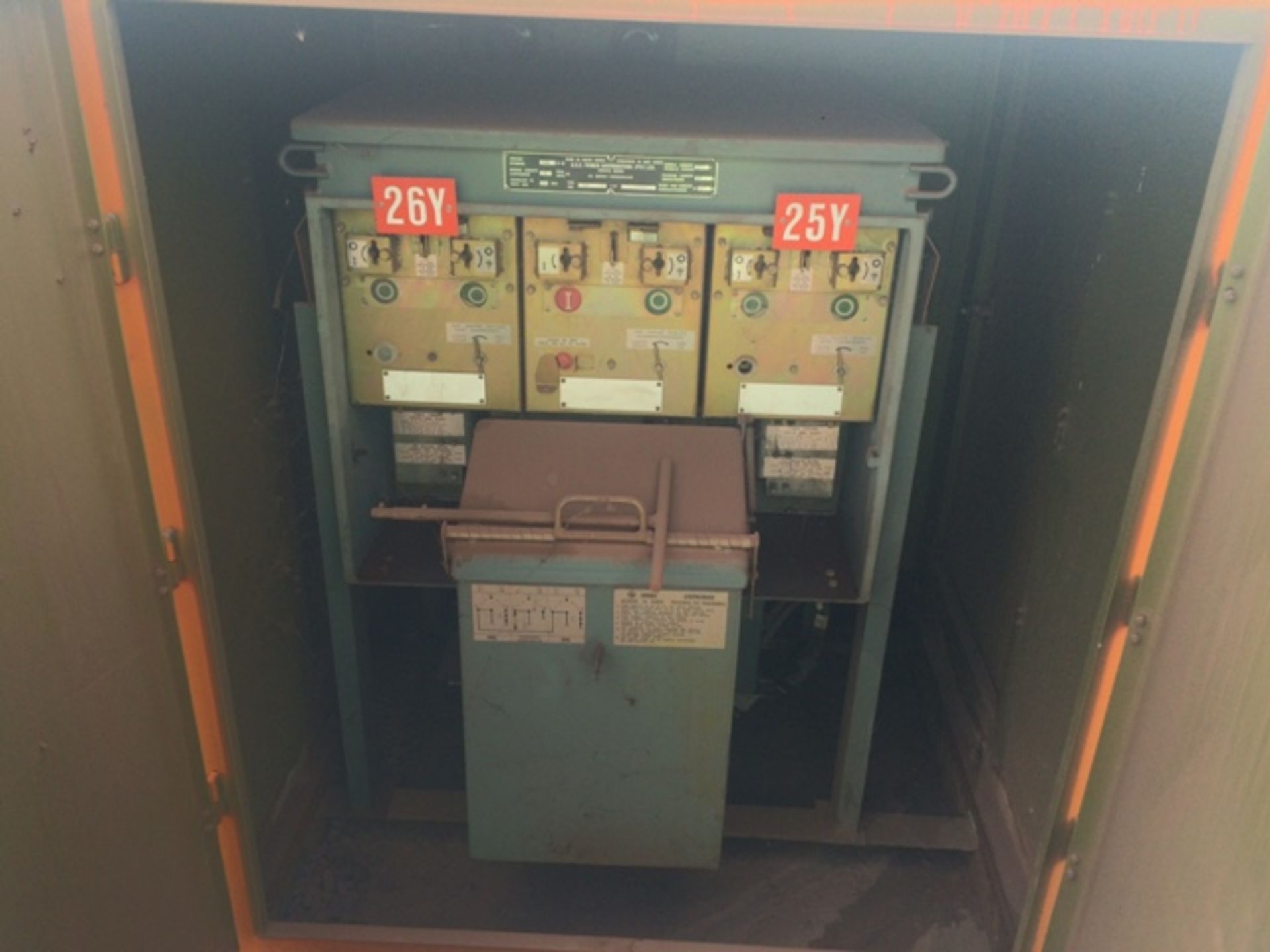 2X11000V HAWKER SIDELEY MINI SUBSTATIONS-TO BE SOLD PER PIECE- ONE BUYER TAKES ALL)BEESHOEK MINE, NC - Image 5 of 9