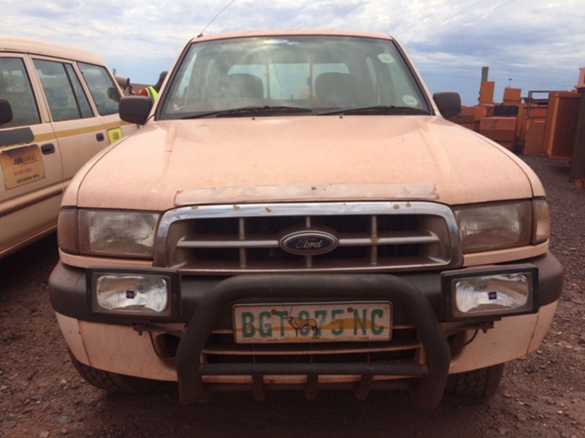 2000FORD RANGER2500TDXLT HITRAIL148912KM(DEREG.NO DOC FEE(BEESHOEK)STICKERS T/B REMOVED BEF.DISPATCH - Image 2 of 15