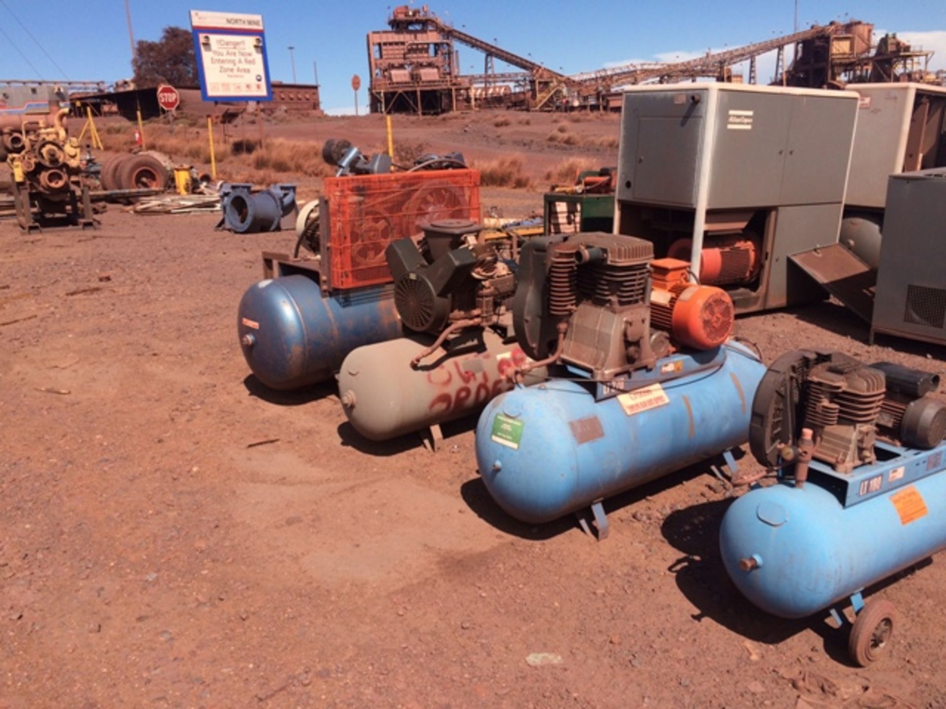 4 X ASSORTED AIR COMPRESSORS (BEESHOEK MINE, NC) TO BE SOLD AS ONE LOT, ONE BUYER TAKES ALL