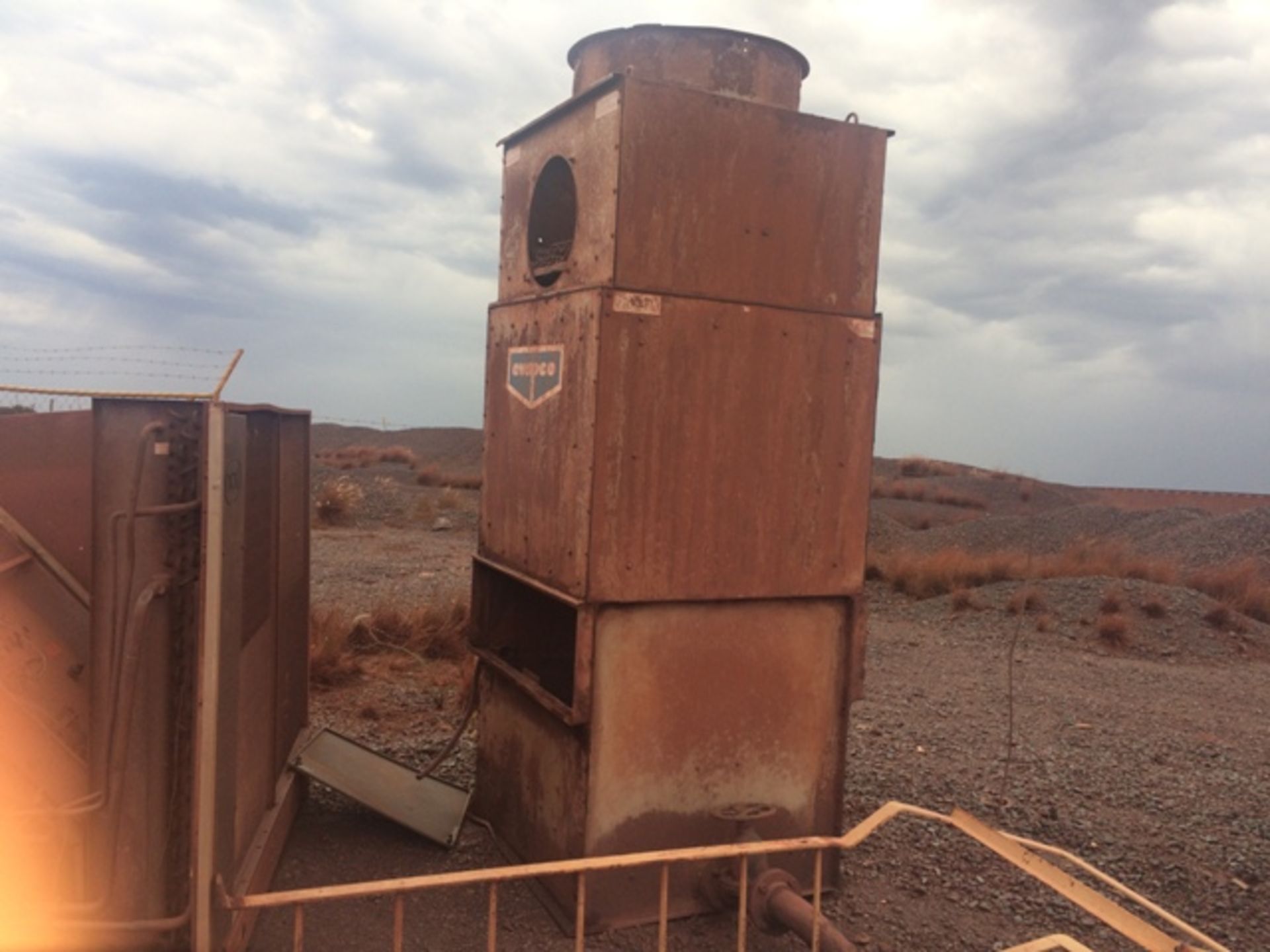 INDUSTRIAL AIR CONDITIONER (STRIPPED) WITH COMPRESSOR, COOLING TOWER & MOTORS BEESHOEK MINE - Image 3 of 9